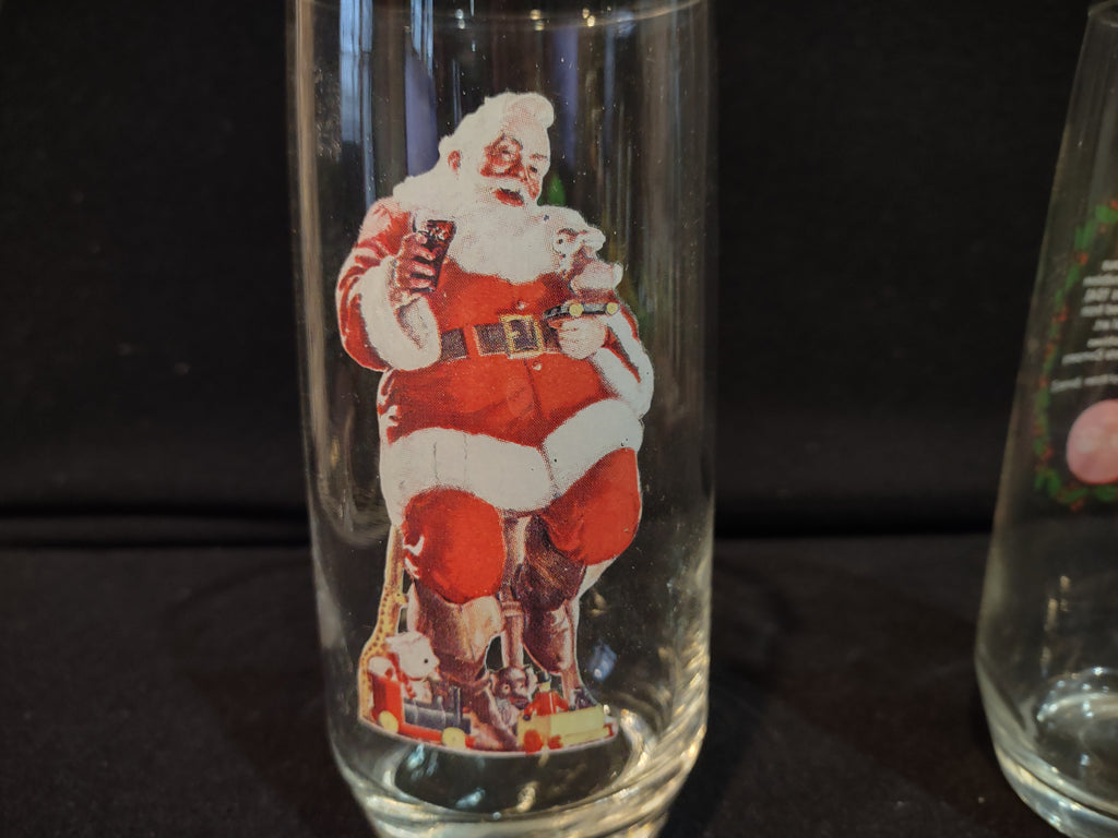 Vintage Coca-Cola Christmas Santa 1947 1948 Drinking Glass x 2 (lot 5415)