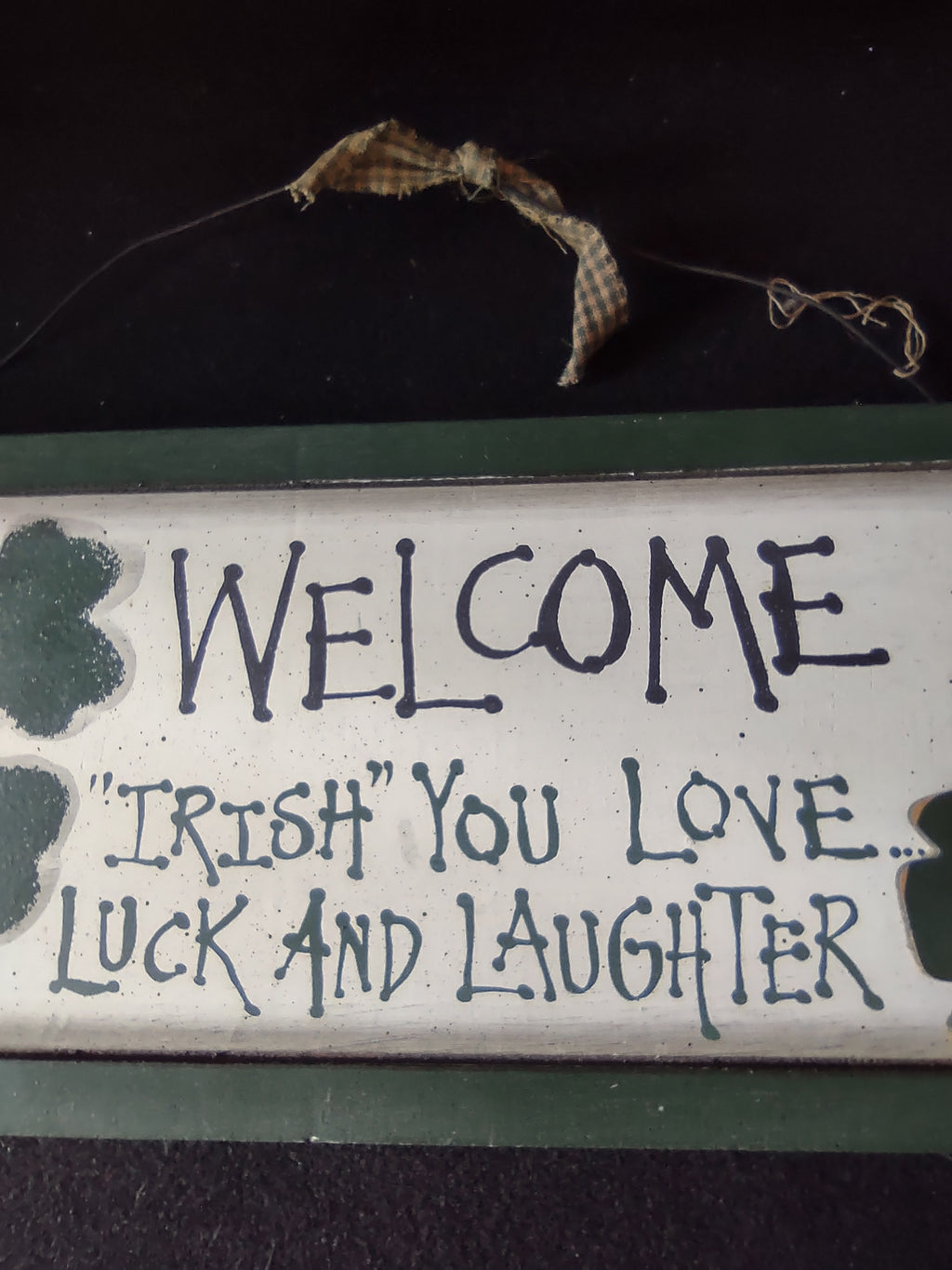 Vintage Wooden Welcome Wall Hanging Irish Love Luck Laughter Shamrock (Lot5198t
