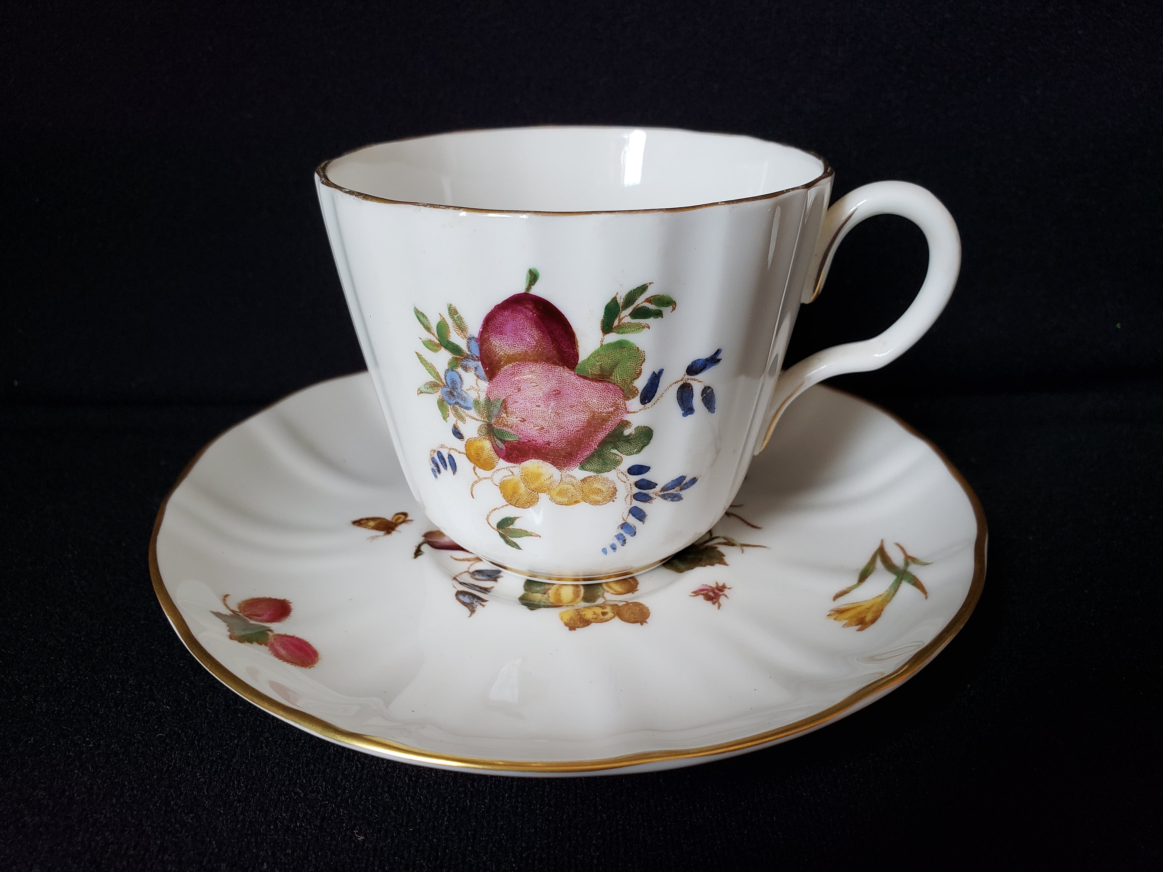Vintage Royal Worcester Delecta Tea Cup (lot 2101)