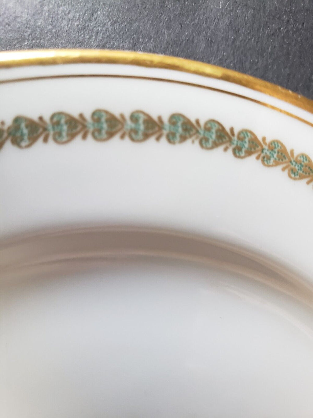 Haviland Limoges Green Hearts Gold Trim Bread/Butter Plate 6" (lot 591)
