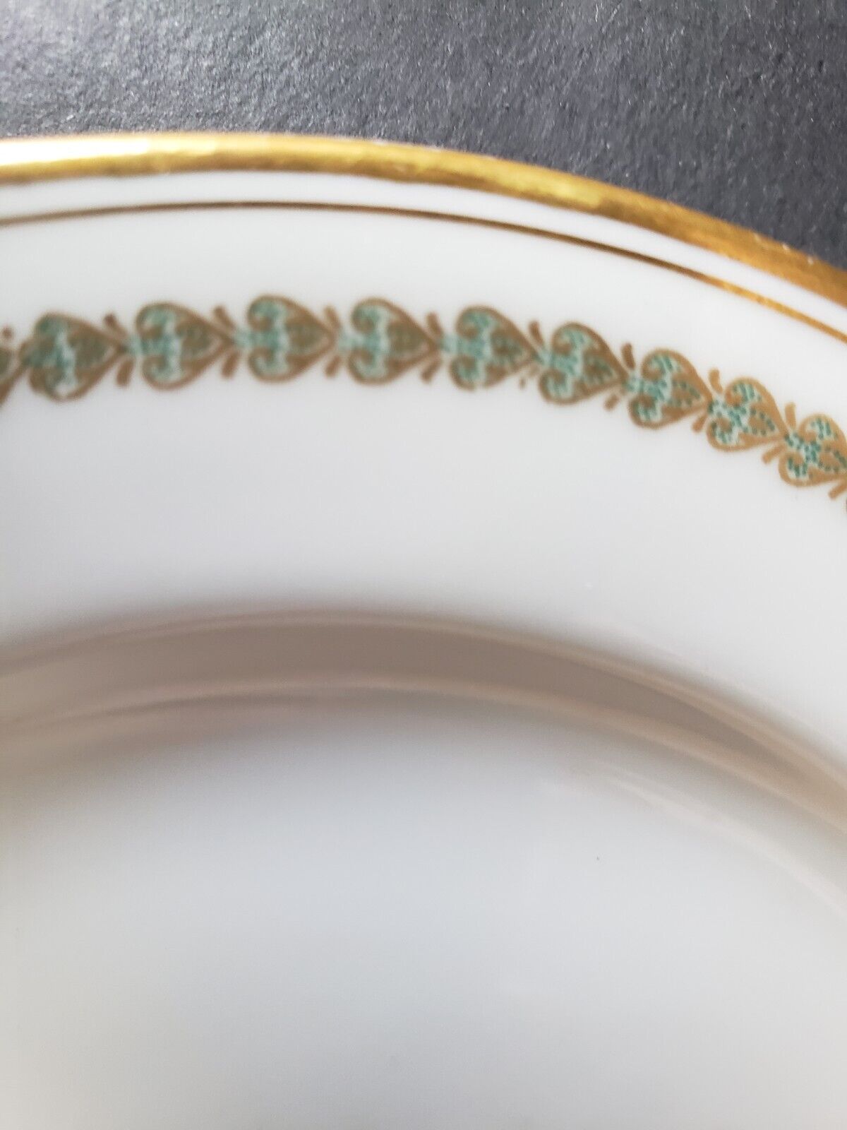 Haviland Limoges Green Hearts Gold Trim Bread/Butter Plate 6" (lot 591)