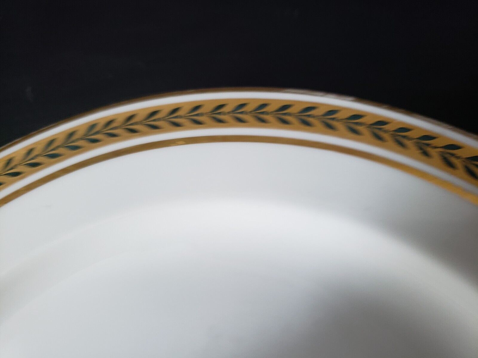 JP Limoges France Gold Trim Green Laurel Dessert Plate 7-1/2" (lot 599)