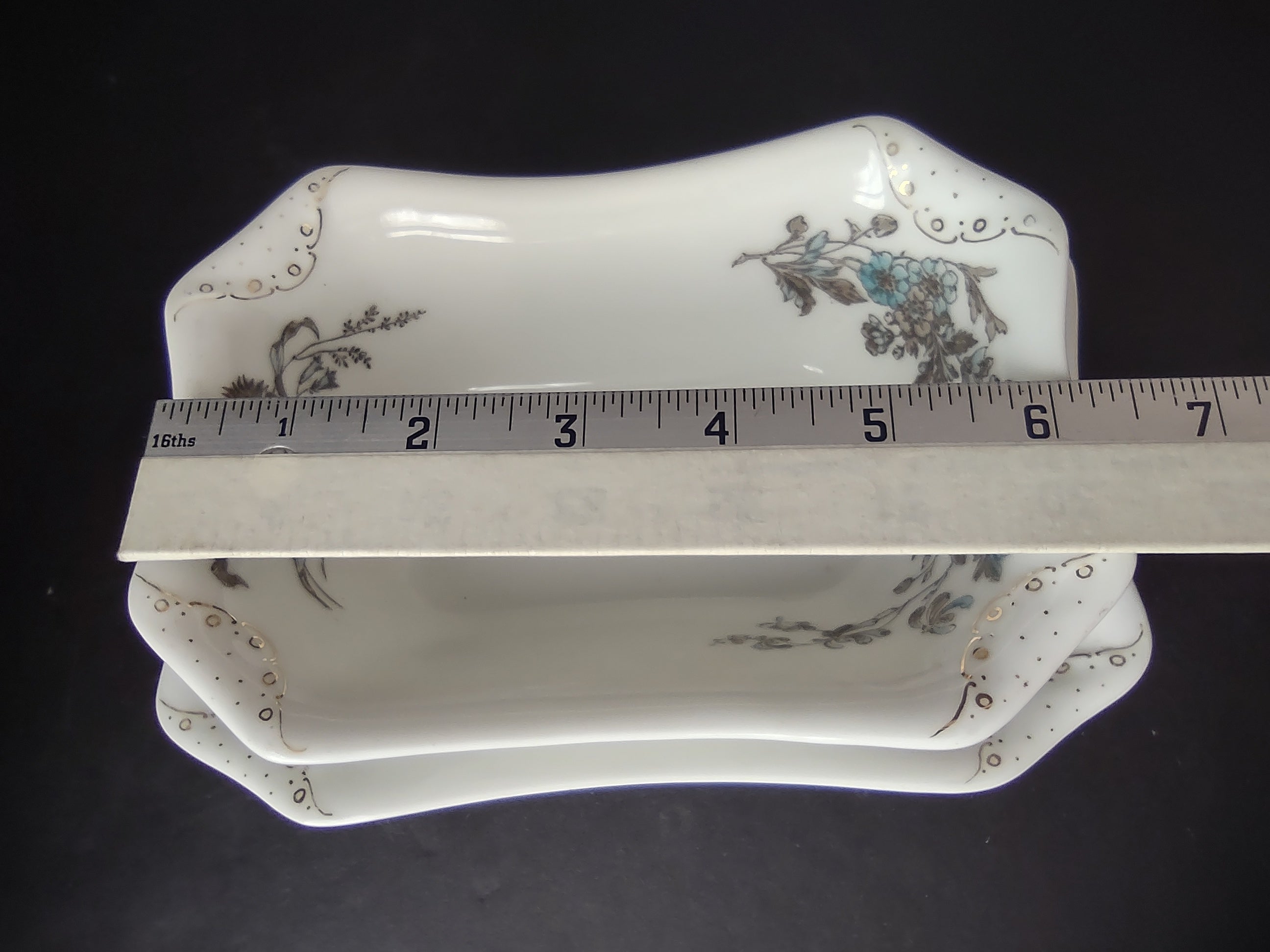 Depose Haviland Limoges Blue Flower Gravy Bowl Plate Attached (lot 963)