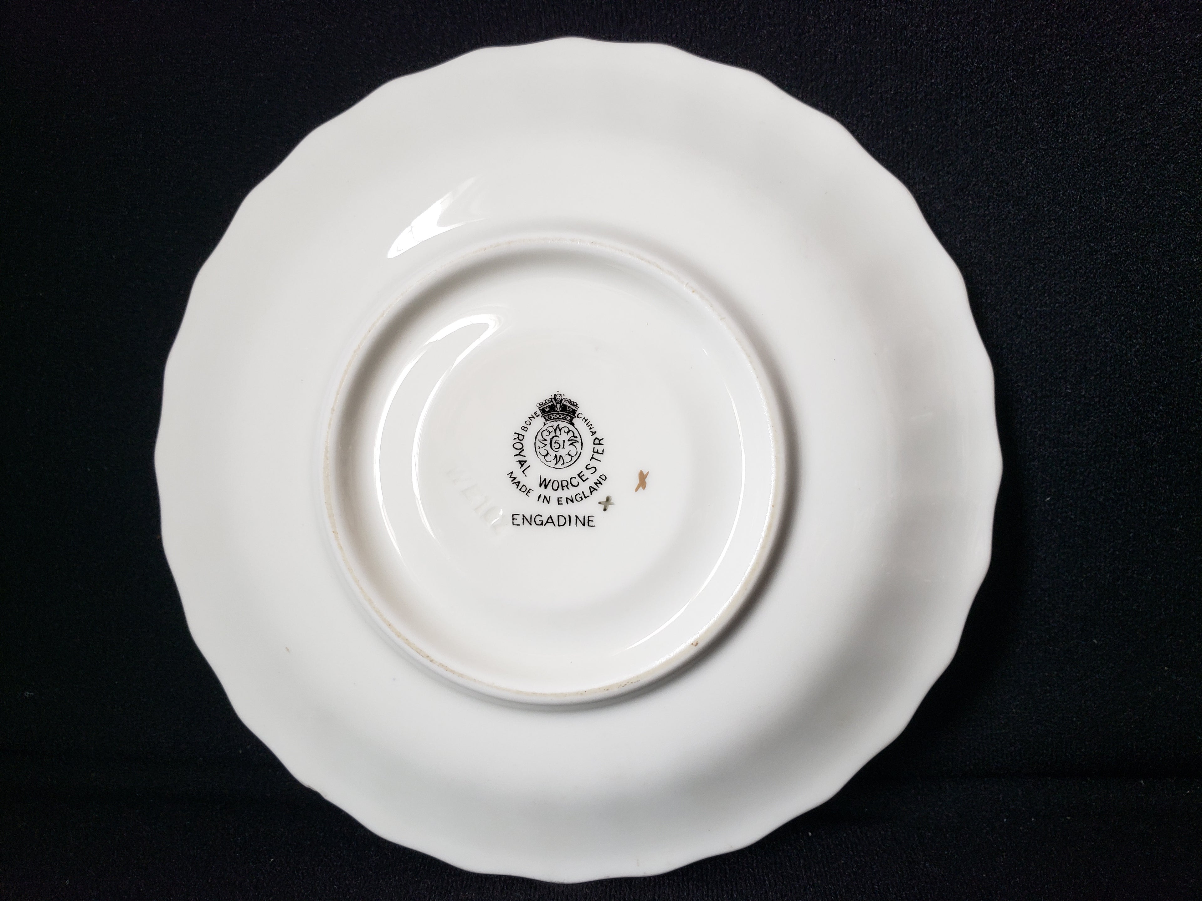Vintage Royal Worcester Saucer ONLY Engadine 6" (lot 2092)