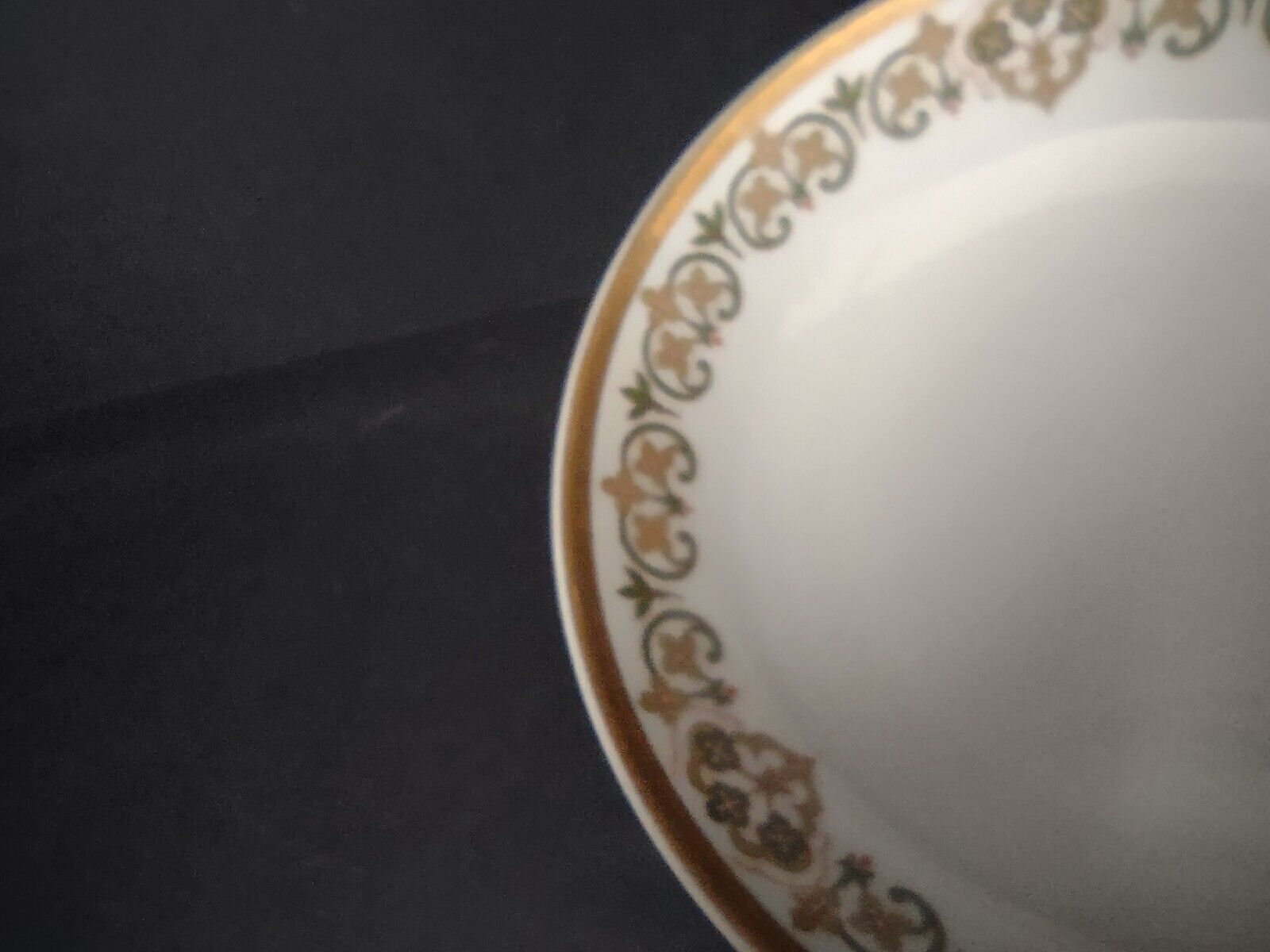 Haviland Limoges 6 x Coupe 5" Plate Four Leaf Flower Green Red (lot 528)