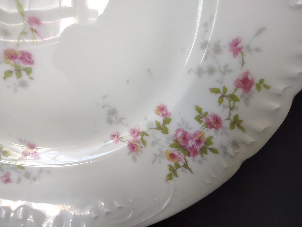Haviland France Limoges French Cottage Shabby Chic Dinner Plate Roses (lot 1102)