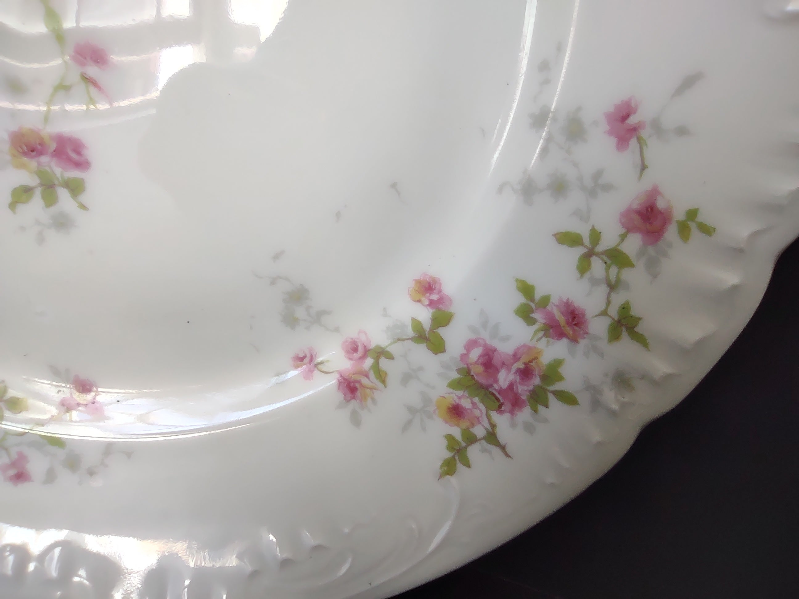Haviland France Limoges French Cottage Shabby Chic Dinner Plate Roses (lot 1102)
