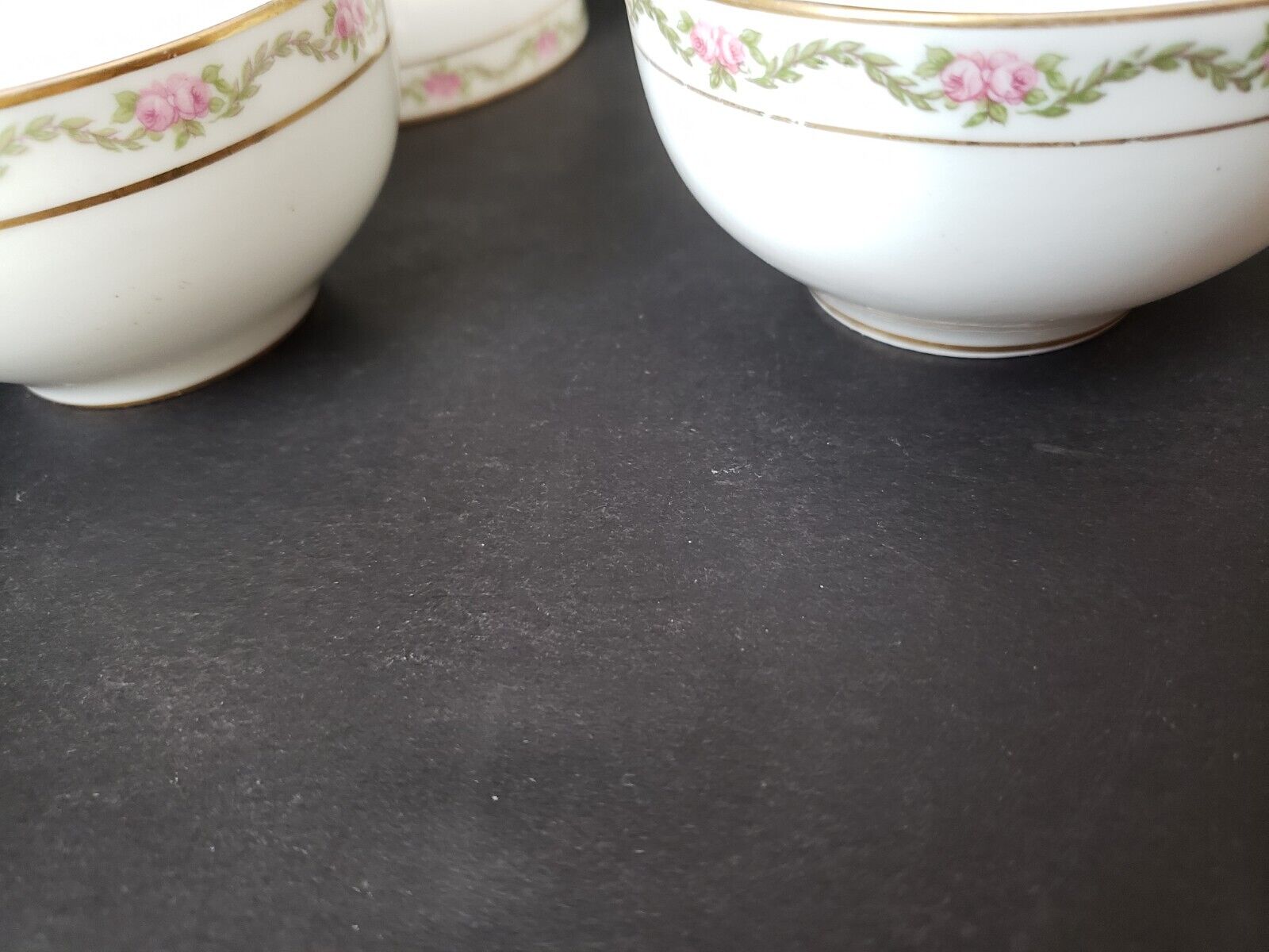 Haviland Limoges France 4 x Teacup Rose Garland Gold Trim (lot 615)