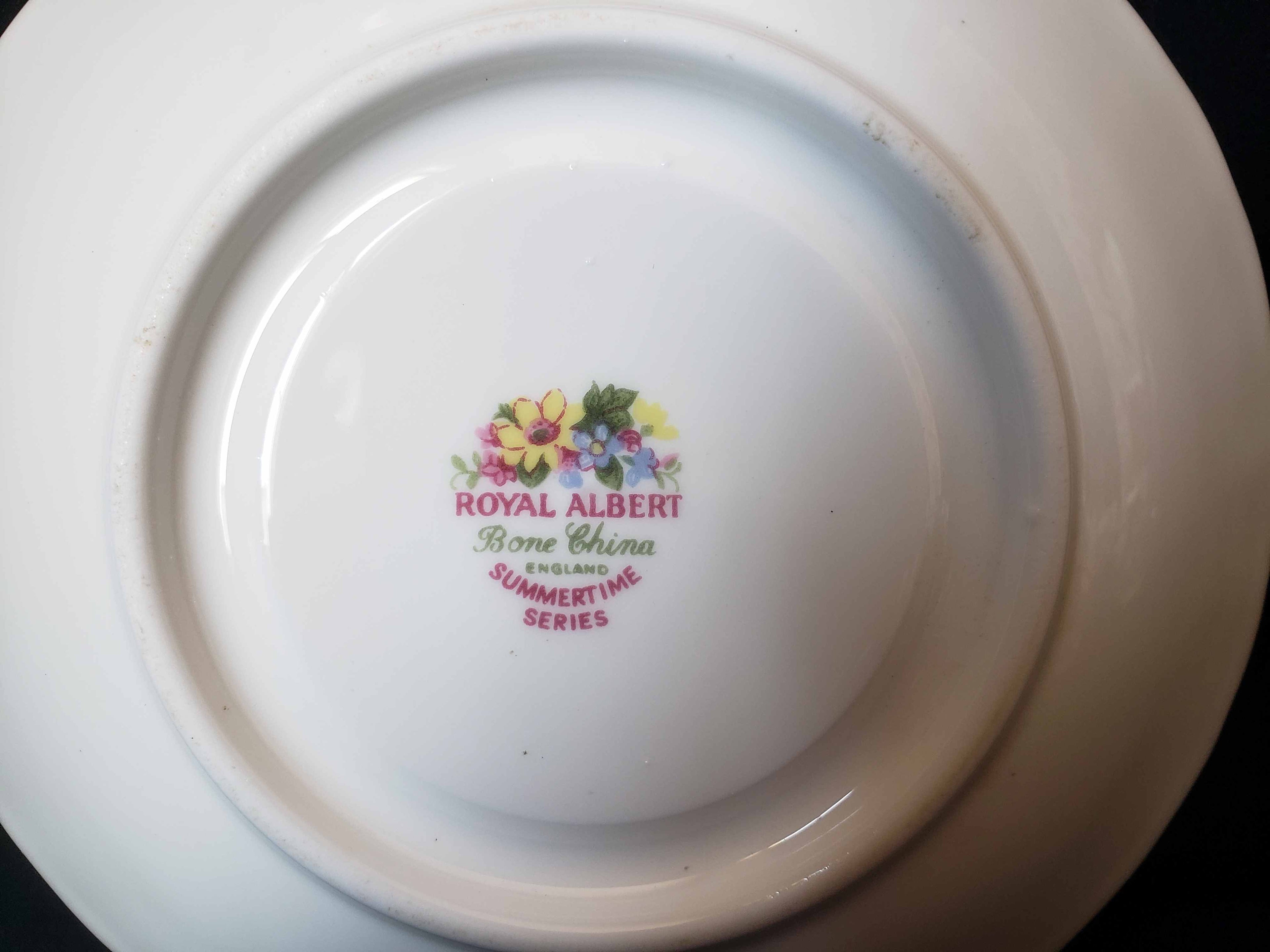 Vintage Royal Albert Yellow Daisy Summertime Series Saucer ONLY (2006)