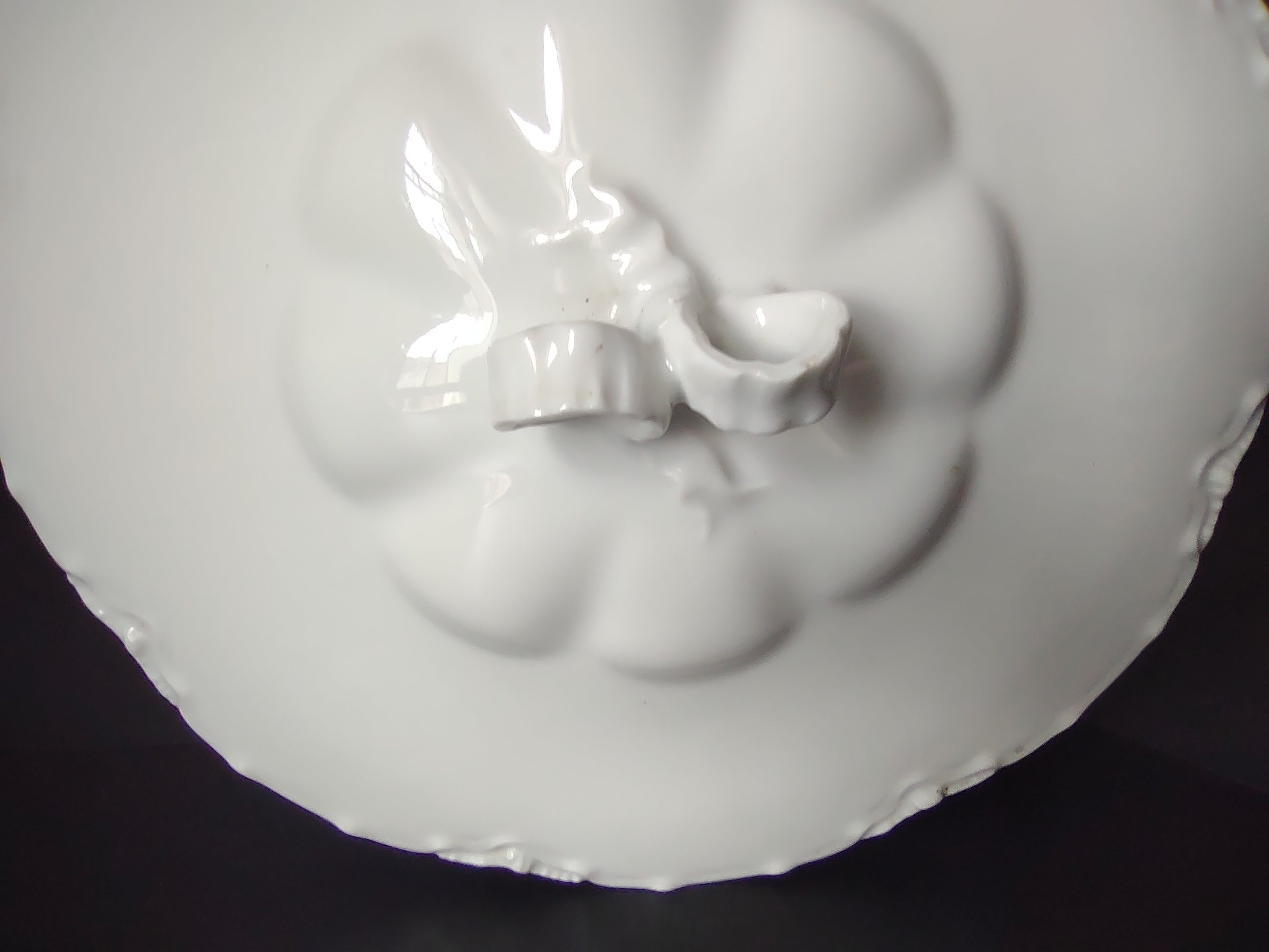 Haviland France Limoges Round LID ONLY for Serving Bowl Plain White (lot 1022)