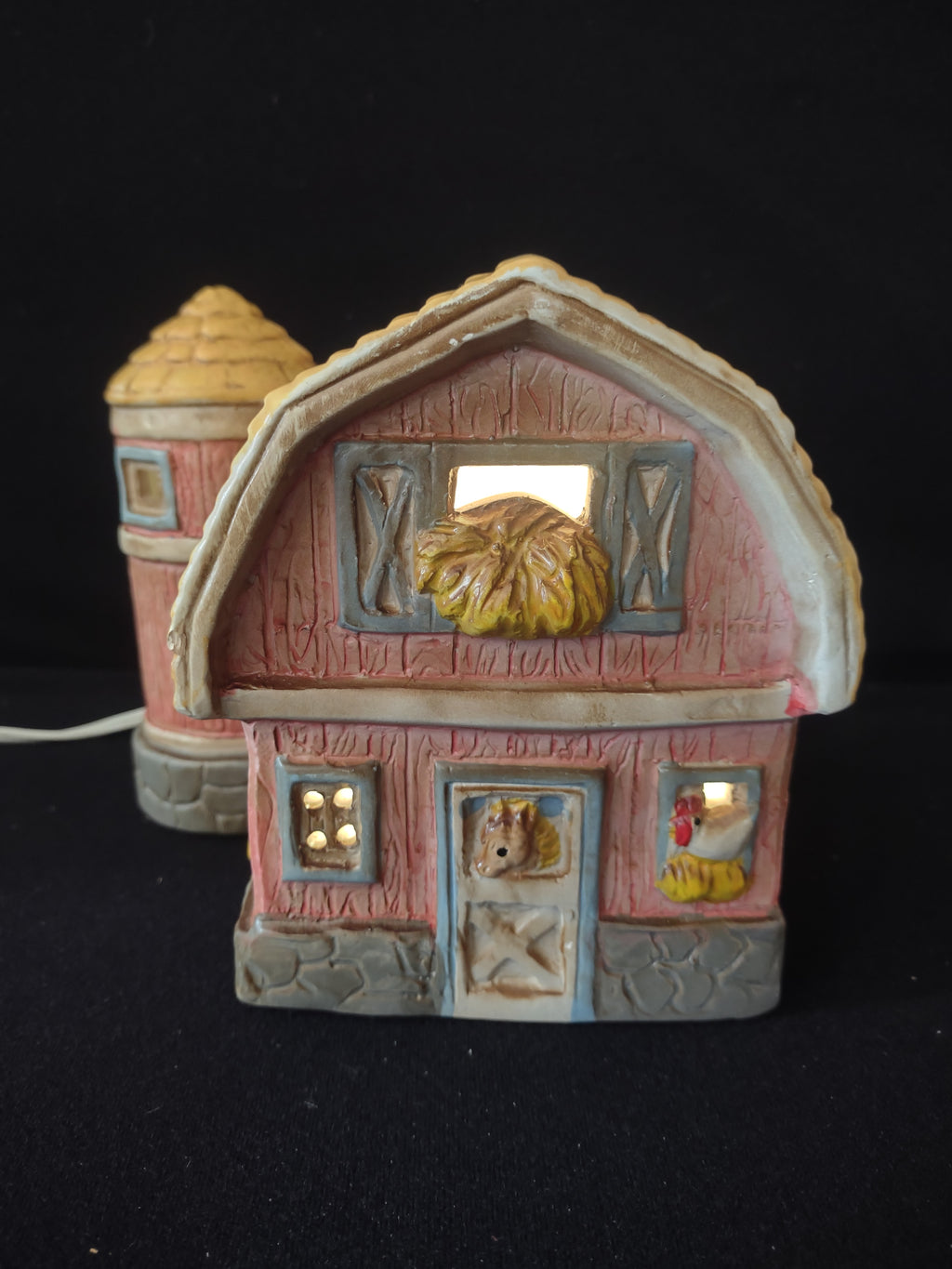 Vintage Lighted Ceramic Barn Silo Animals On Off Switch (Lot 3583)
