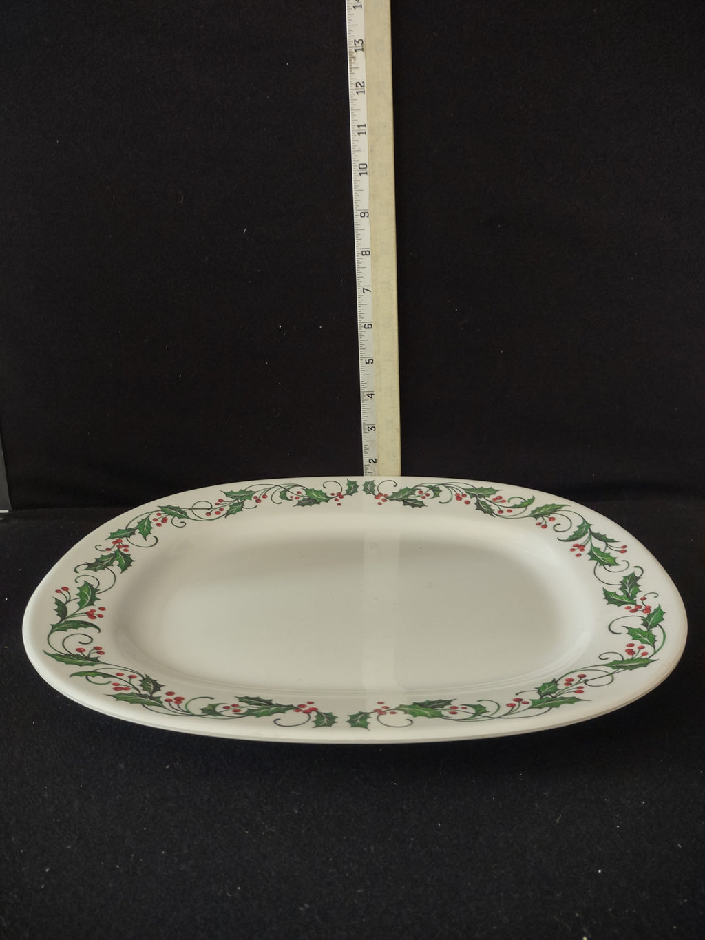 Vintage Hutzler Holly Berry 14" Serving Platters Set Of 2 (Lot 3703)