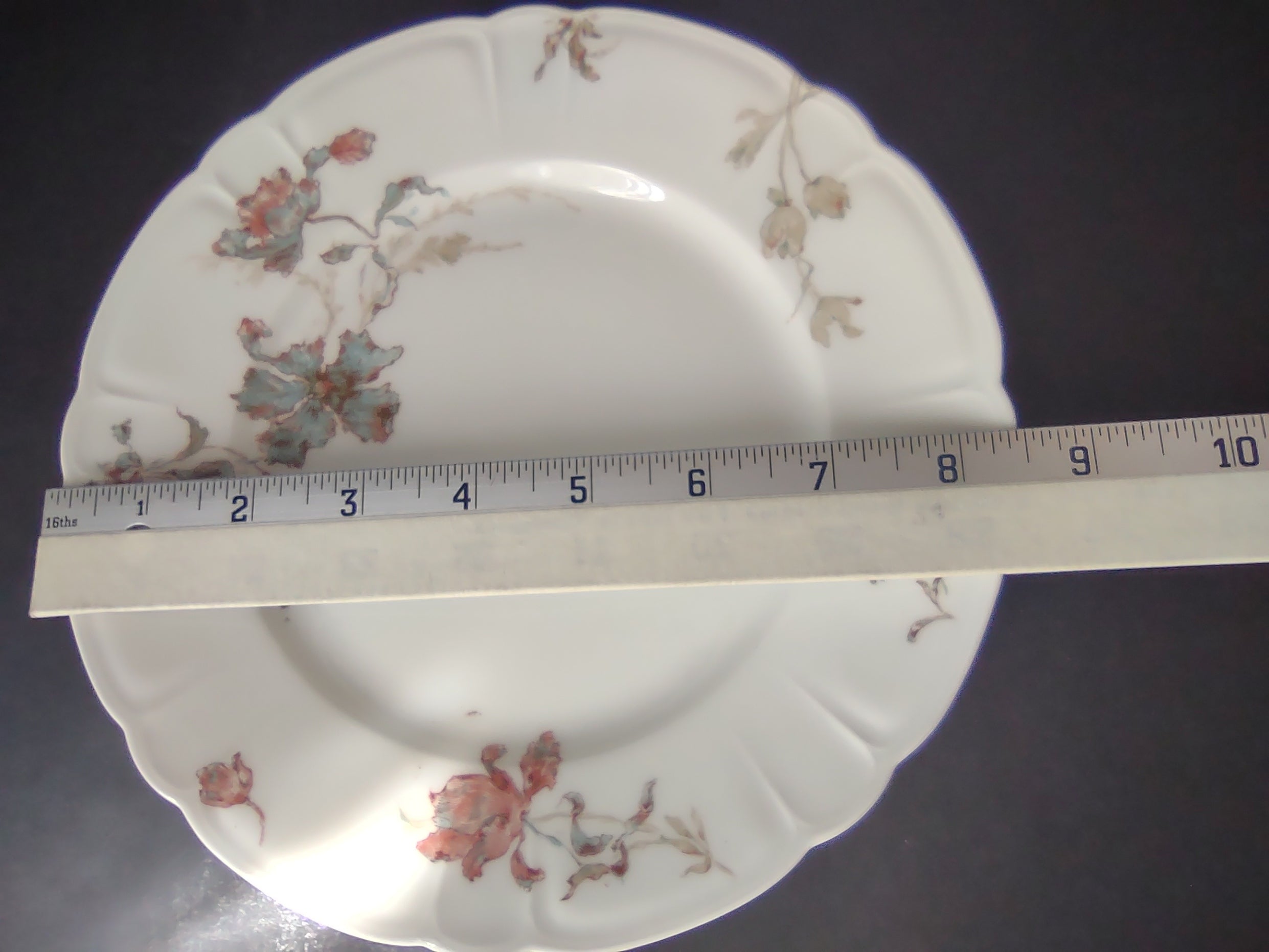 Antique 1889 Haviland Limoges Blue Red Flower Luncheon Plate (lot 949)