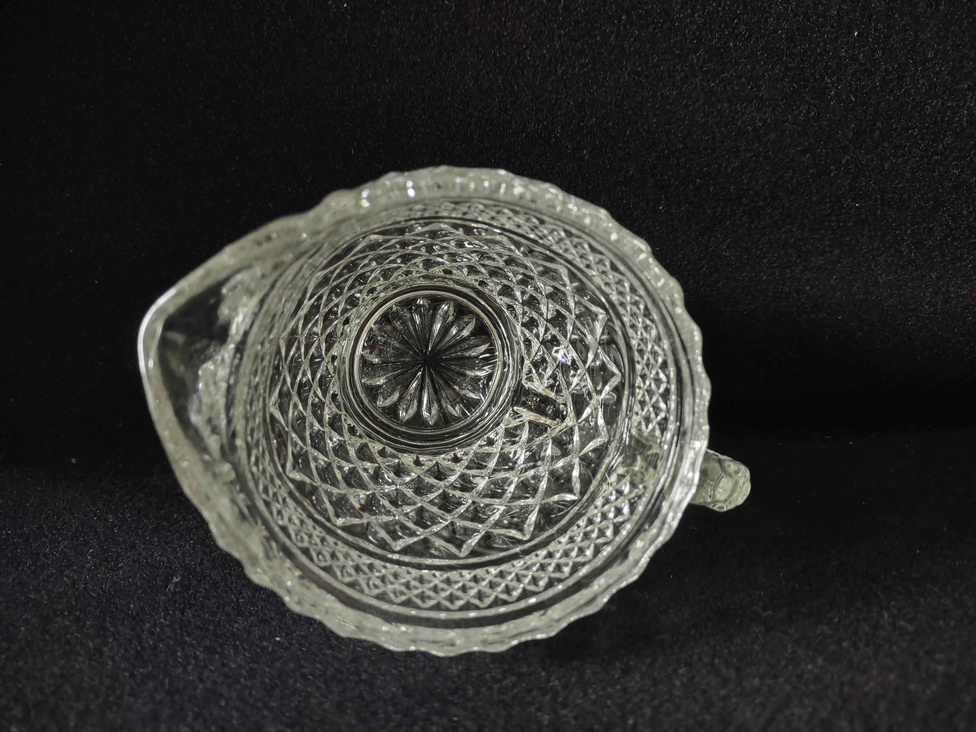 Wexford Anchor Hocking Glass Creamer Diamond Pattern (lot 5152)