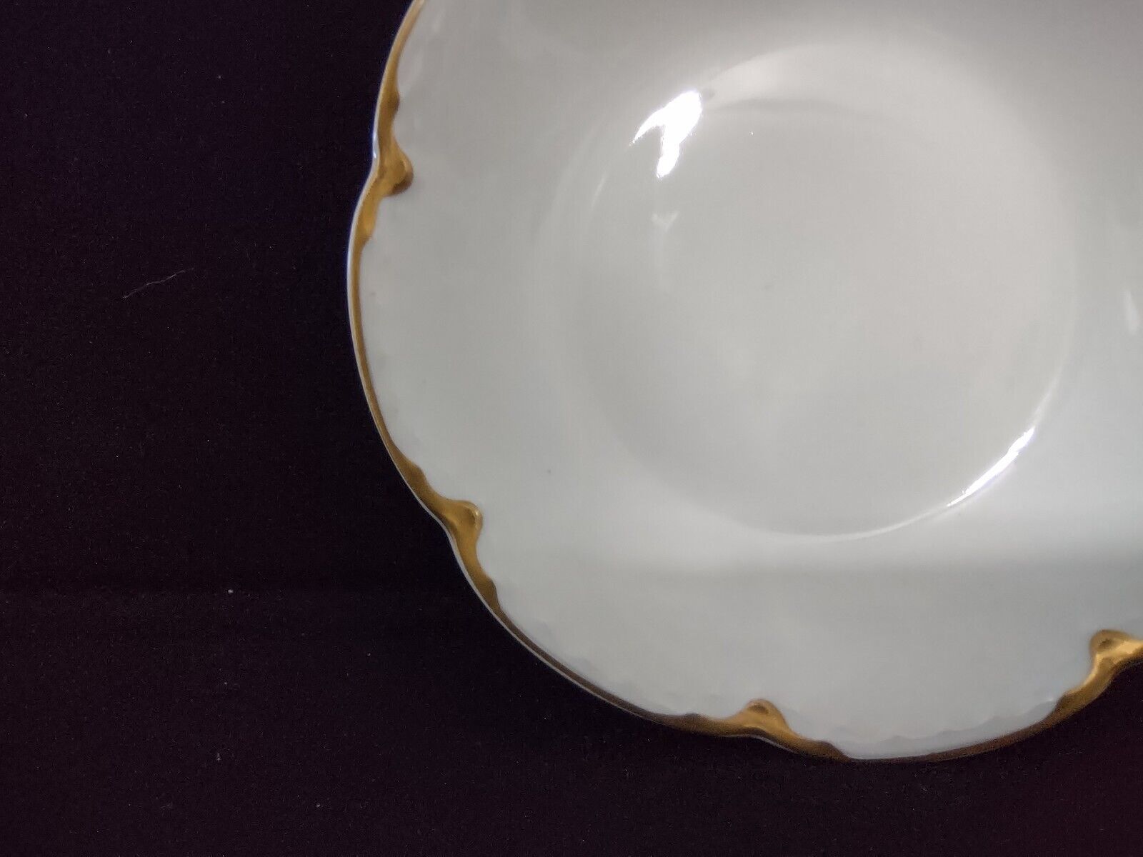 Haviland Limoges White Coupe Salad Plate 7-1/2" Gold Trim (lot 308)