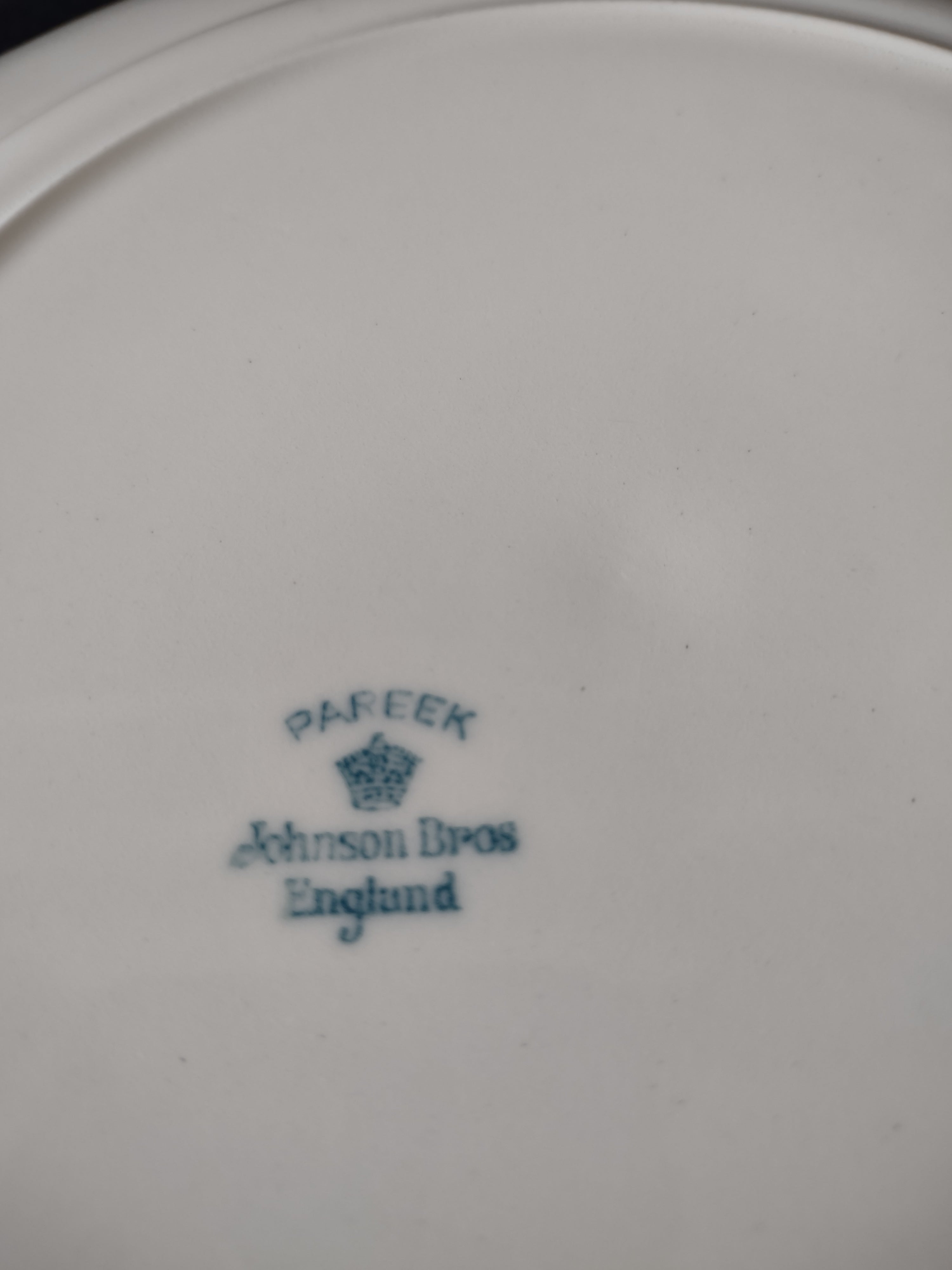 Vintage Johnson Brothers Dinner Plate Pareek Gold Rimmed Set Of 3 (Lot 5546)