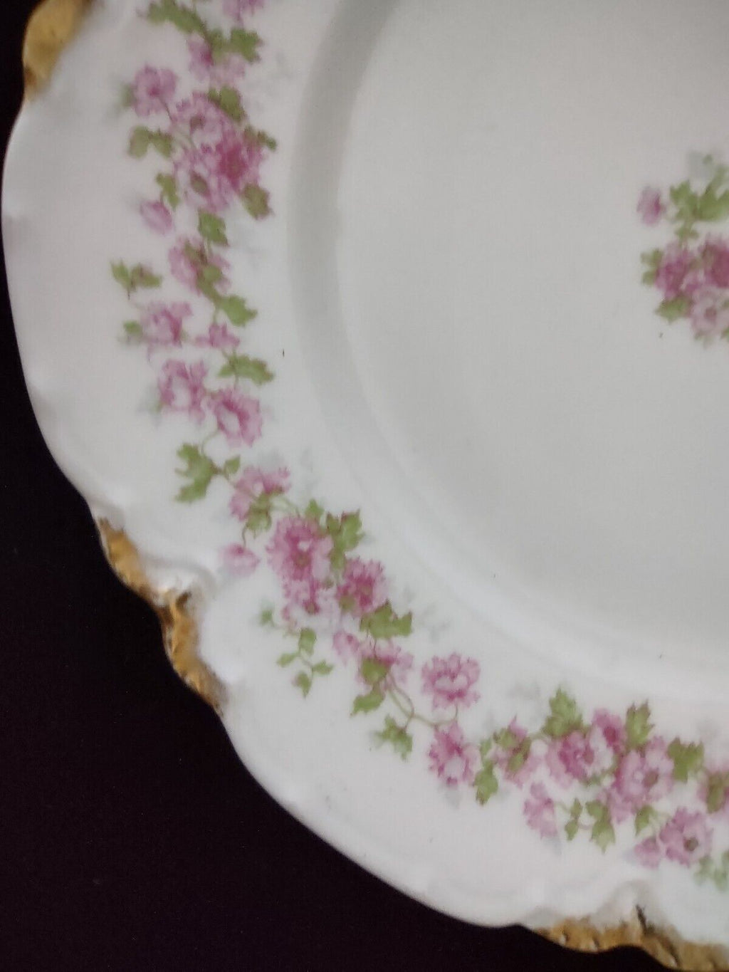 Haviland Limoges Green Gold Pink Rose Center Dinner Plate 9-3/4" (lot 325)