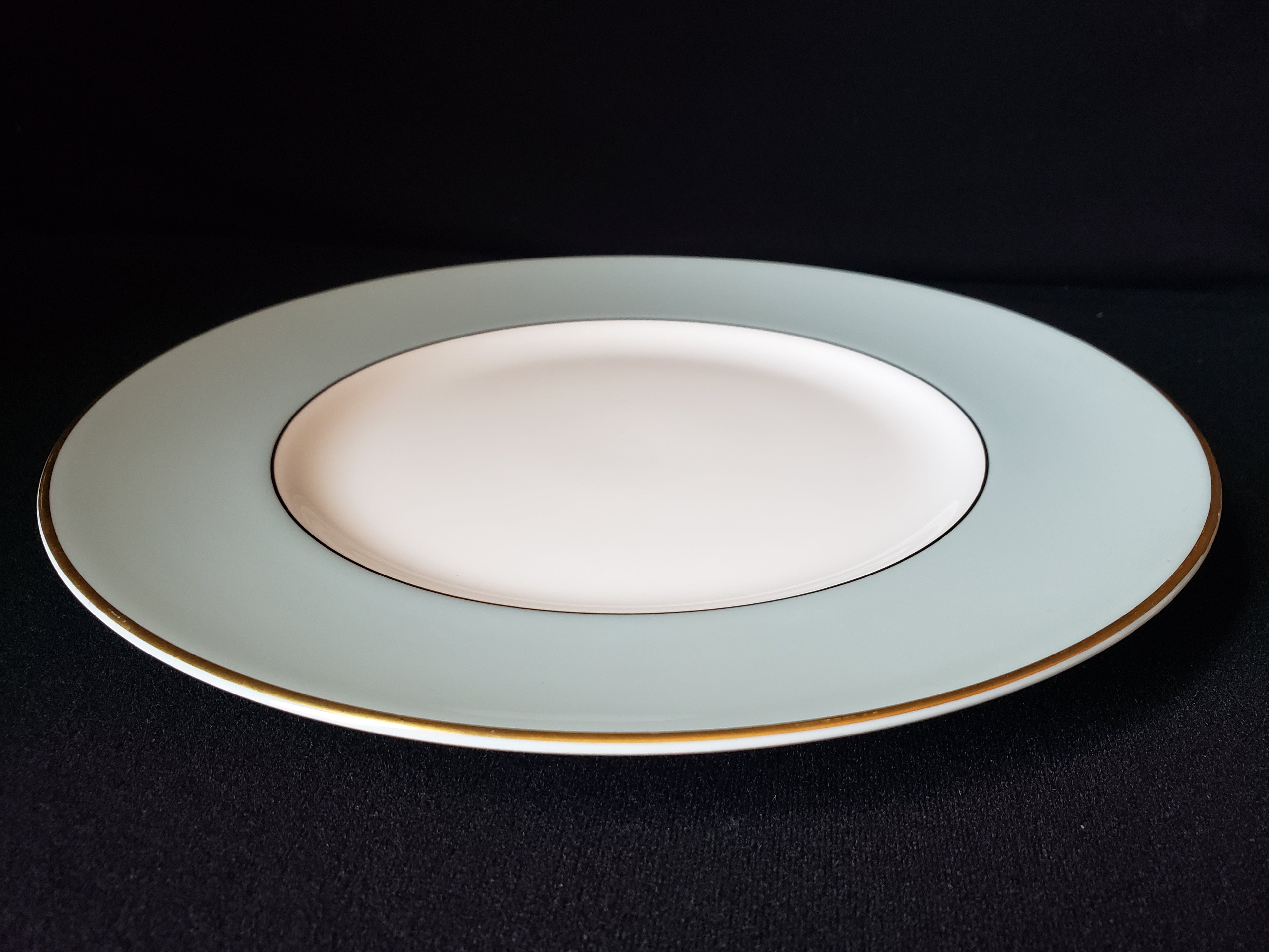 Vintage Royal Worcester Cynthia Dinner Plate 10-1/2" (lot 2115)