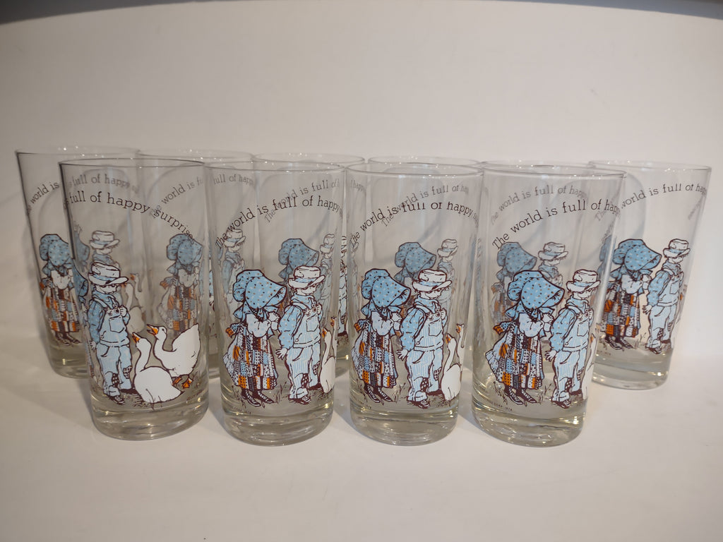 Set of 10 Holly Hobbie Glass The World Is Full of Happy Surprises (lot 2749c)
