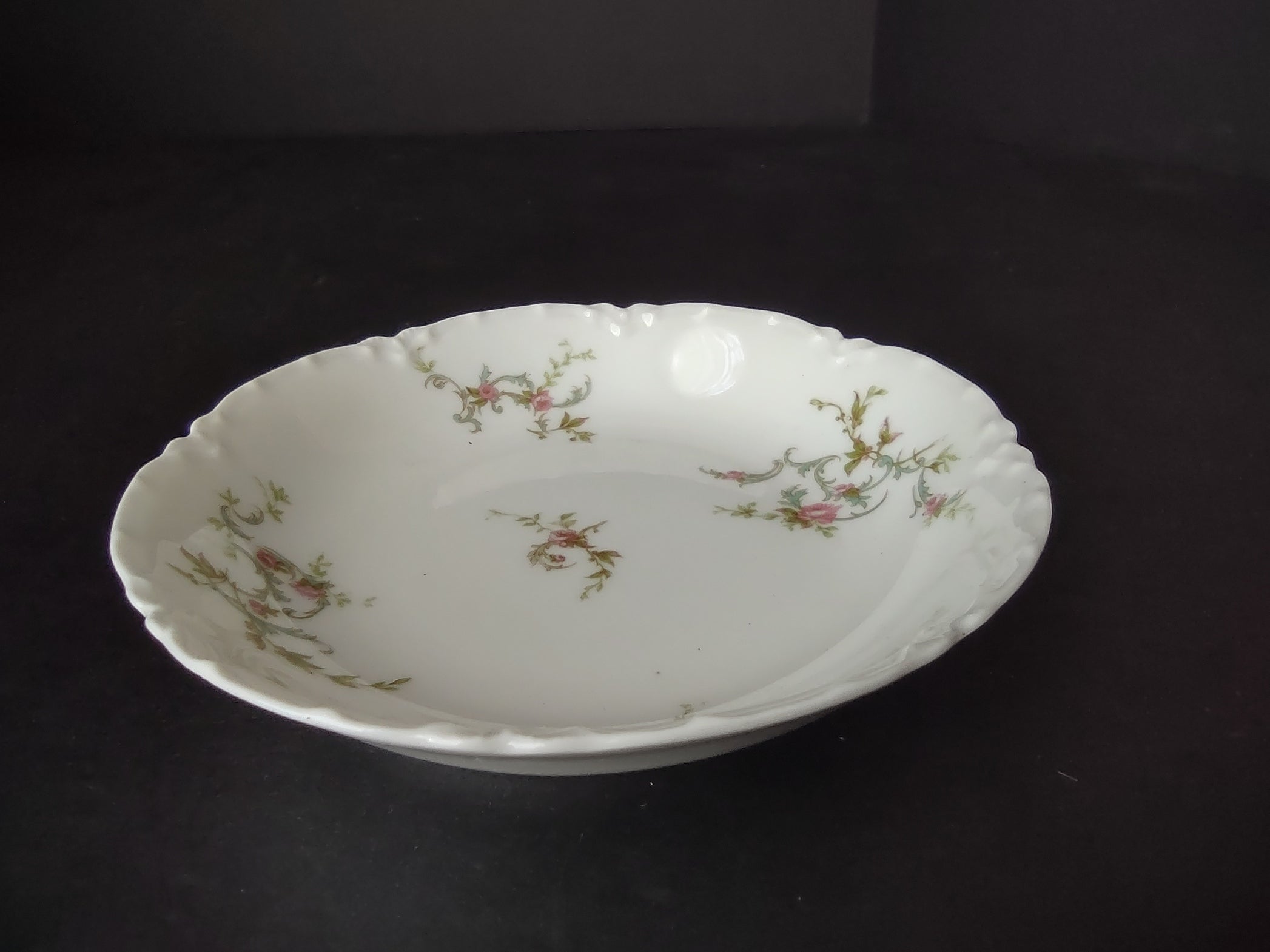 Haviland Limoges Small Bowl 5" White Scalloped Edge Rose Blue Ribbon (lot 856)