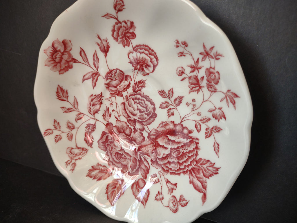Vintage Ironstone Elizabeth Red England Johnson Bros Saucer (lot 5648)