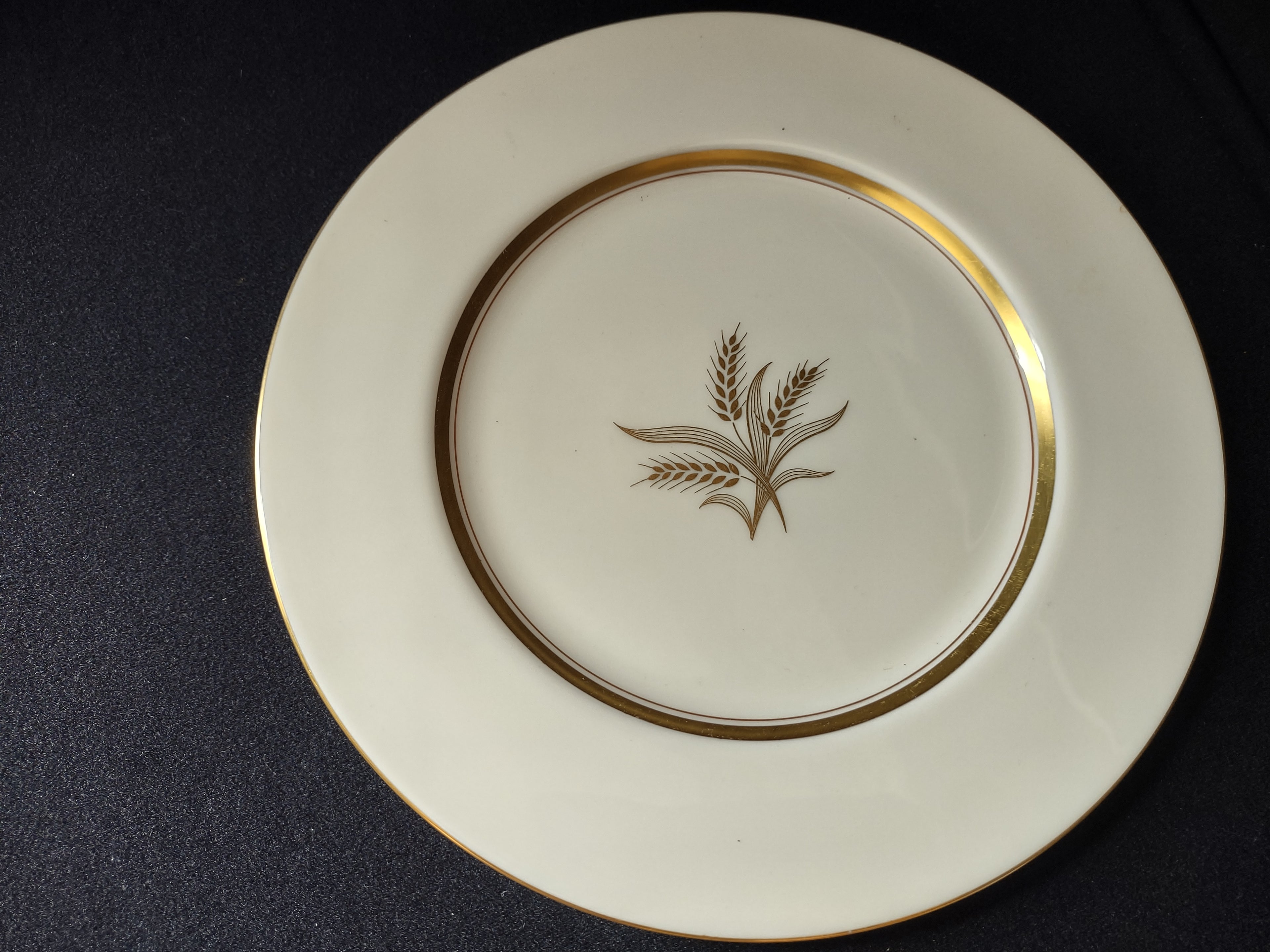 Vintage Lenox Westfield R-440 Dinner Plate 10-1/2" (lot 1889)