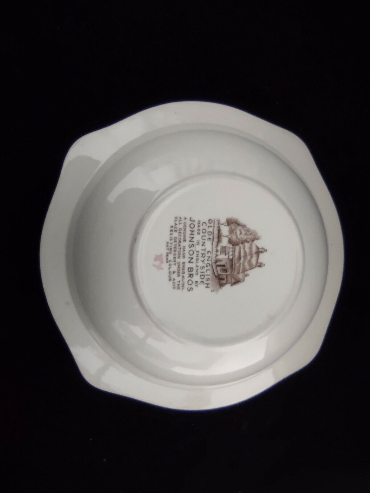 Vintage Johnson Bros Olde English Countryside Serving Bowl Brown (lot 5527)