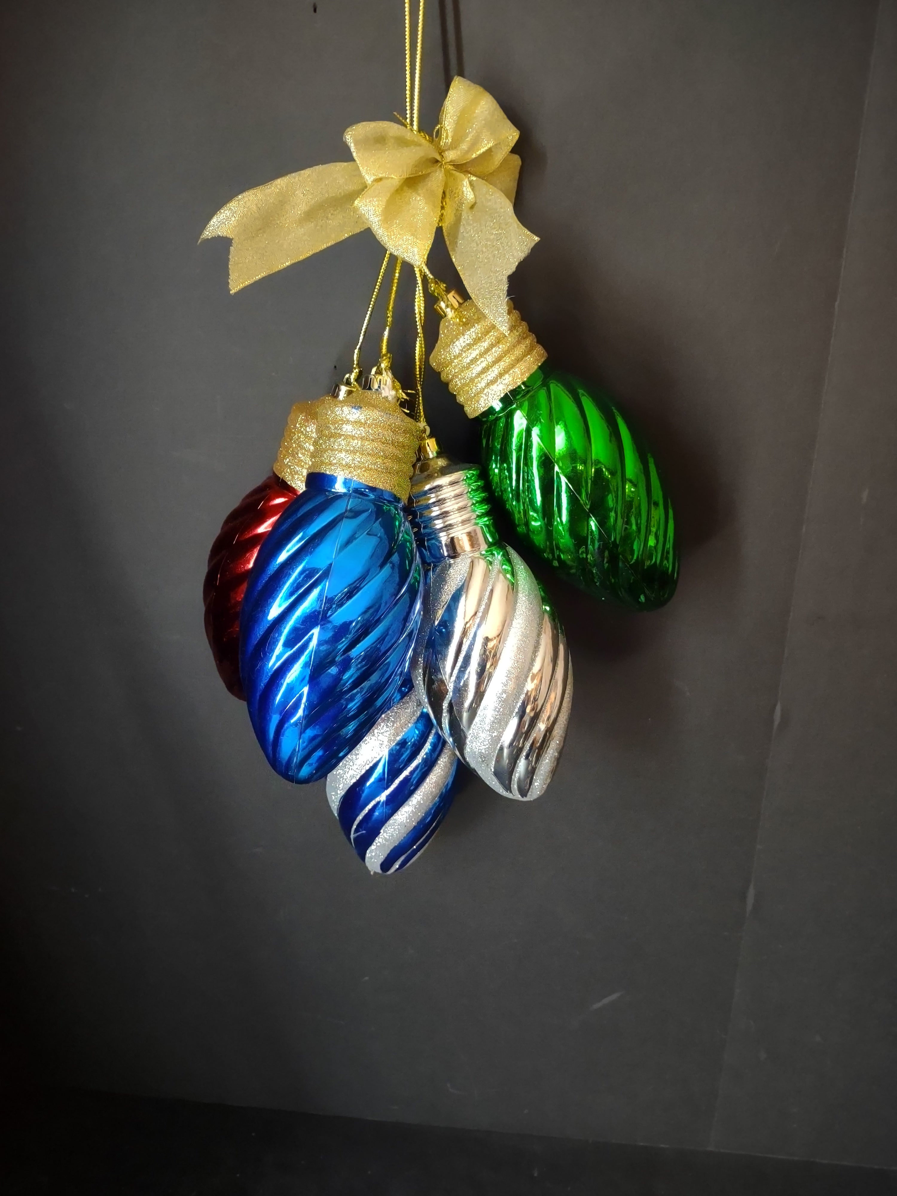 Holiday Christmas 8" Ornament Hanging Decoration (lot 3204)