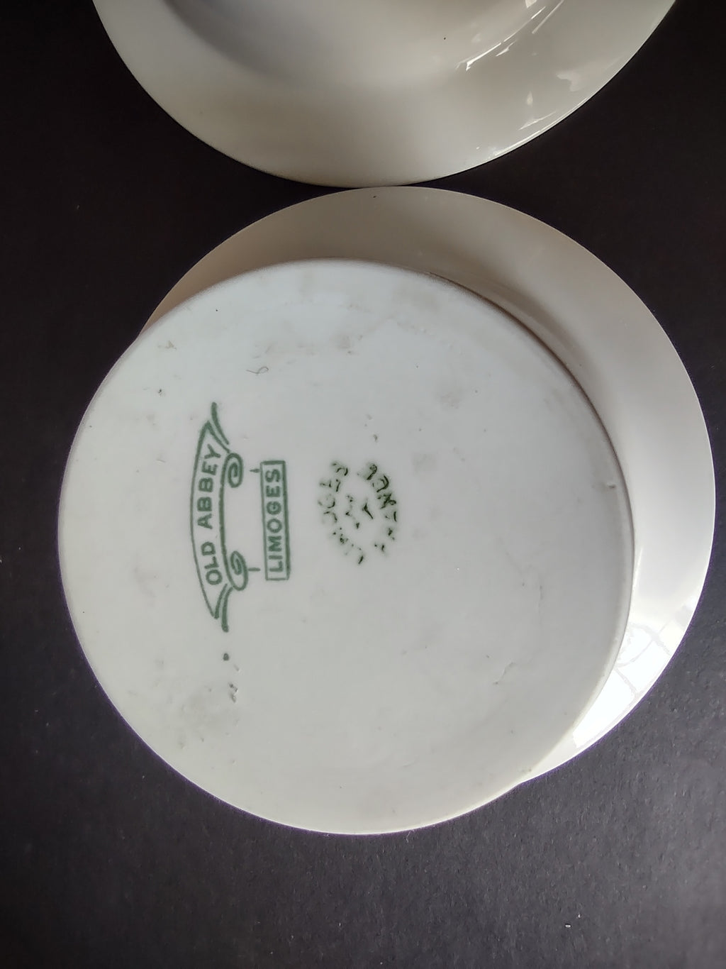 Old Abbey France Limoges 2 x Small Bowl Clover Gold Trim (lot 864)