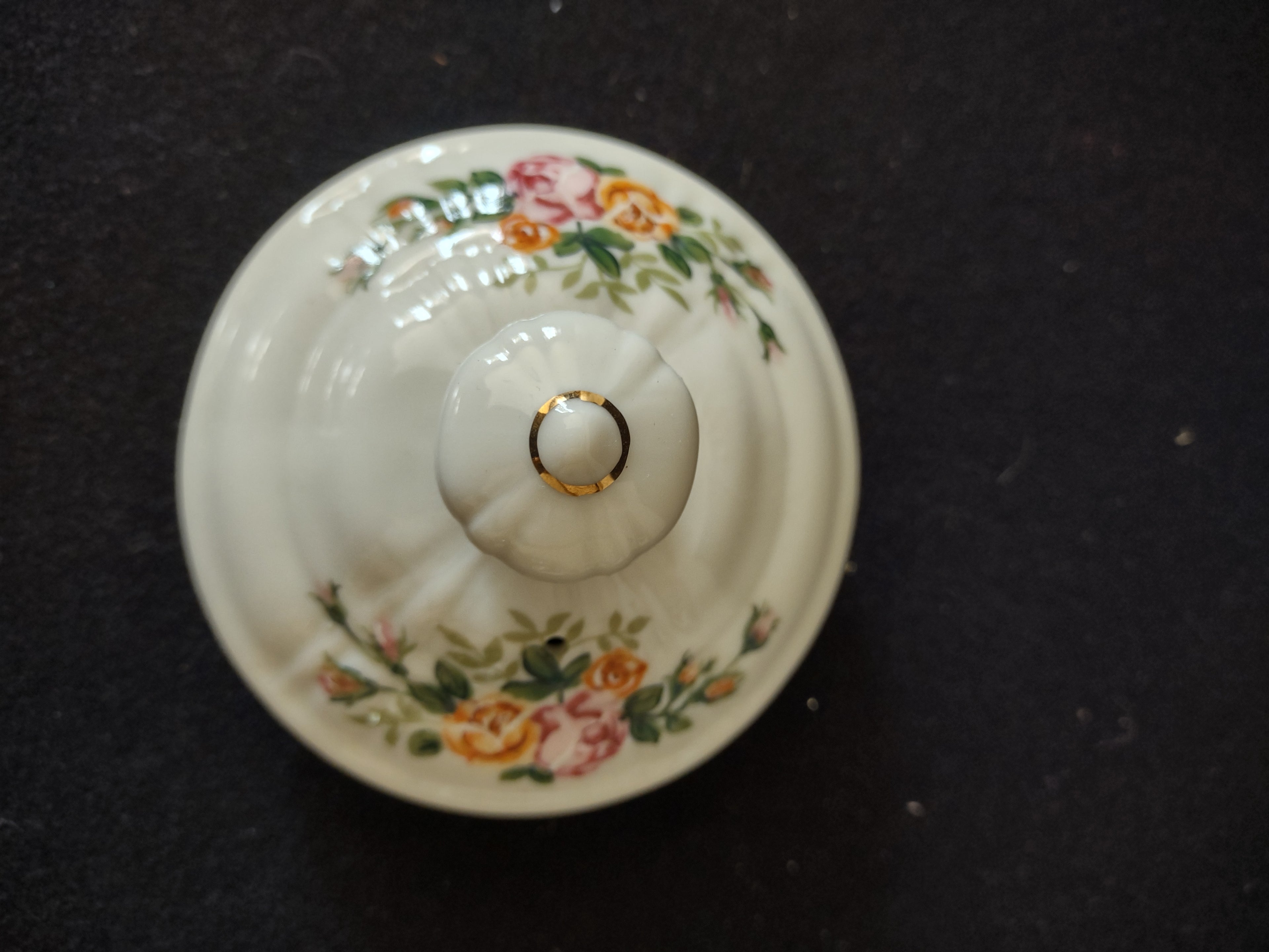 Vintage Robinson Design Group Floral Teapot Gold Trim Made In Japan (Lot 3783)