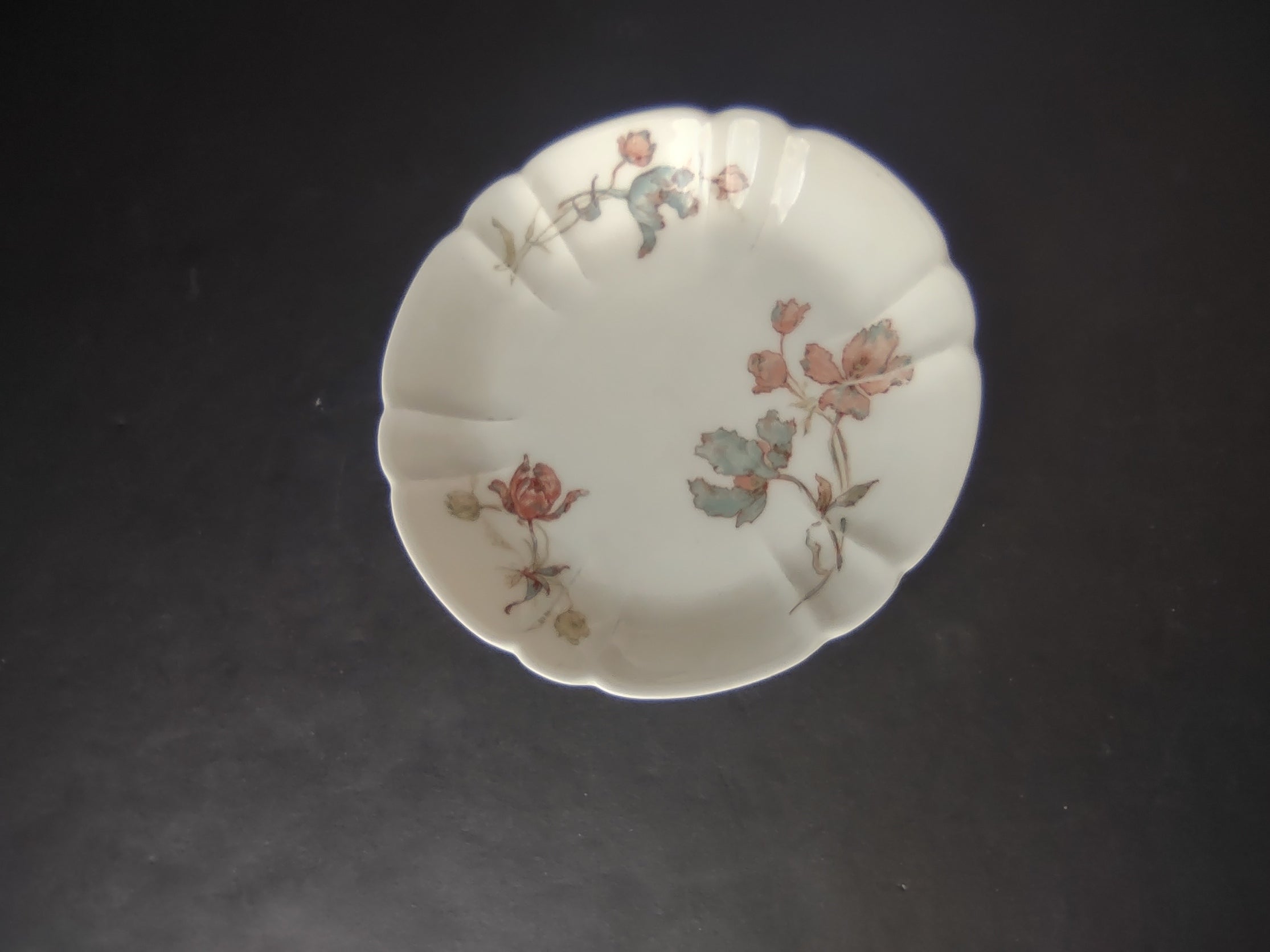 Antique 1889 Haviland Limoges Blue Red Flower Small Bowl (lot 951)