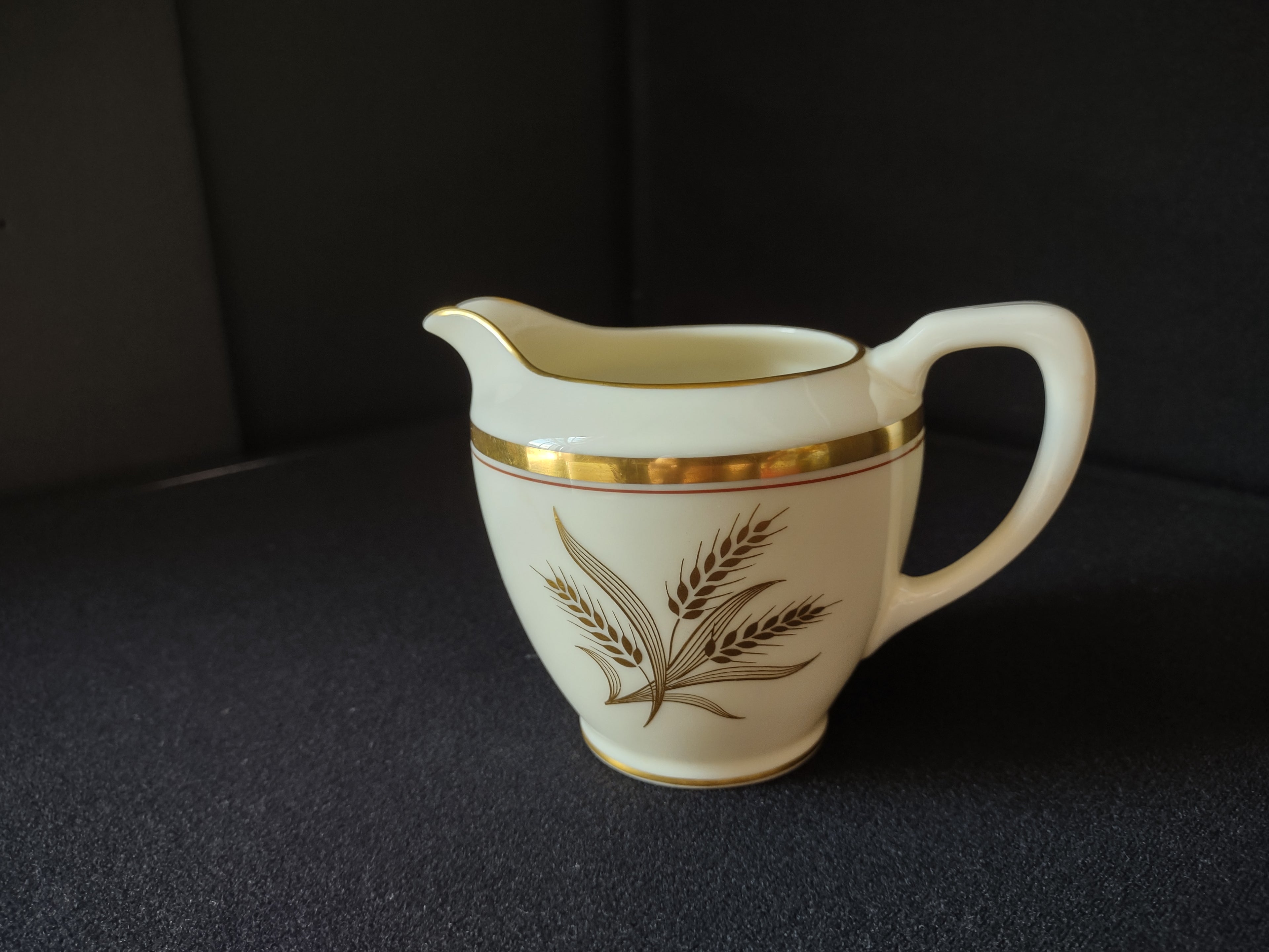 Vintage Lenox Westfield R-440 Creamer (lot 1891)