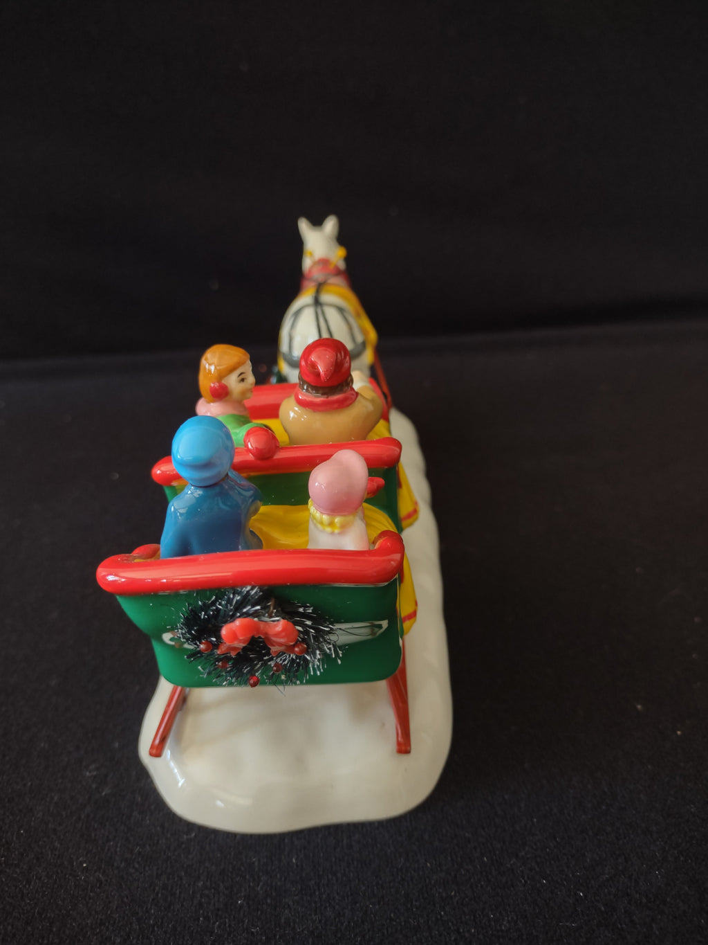 Department 56 Snow Village Sleigh Ride A Holiday Sleigh Ride Together (Lot 3275)