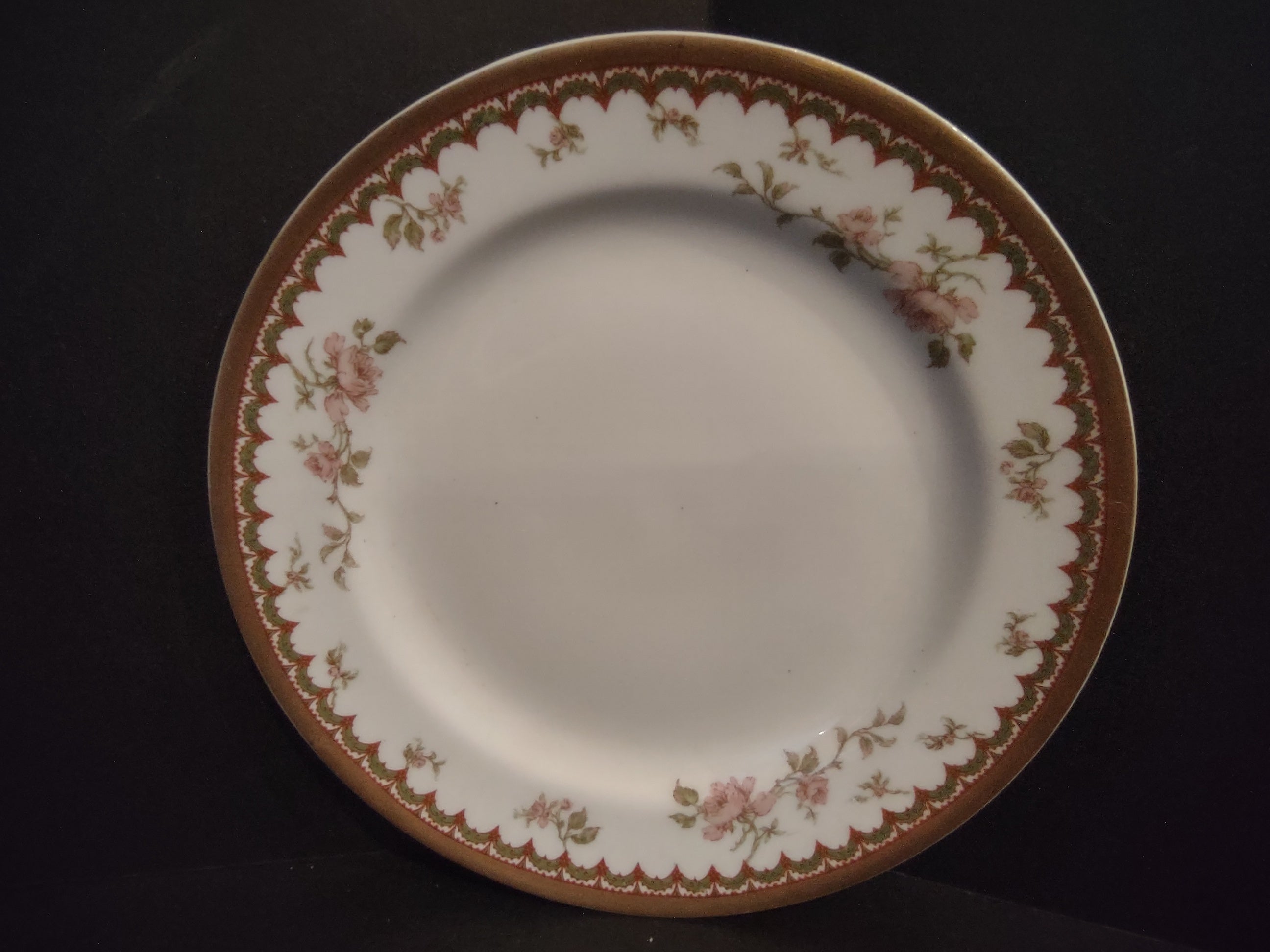 Haviland Limoges French Chic Rose Maroon Green Bread/Butter Plate (lot 1090)