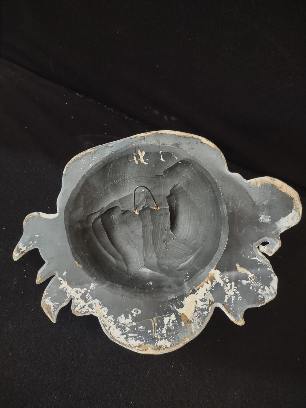Hand Made White Cherub Garden Wall Hanging (Lot 3937)