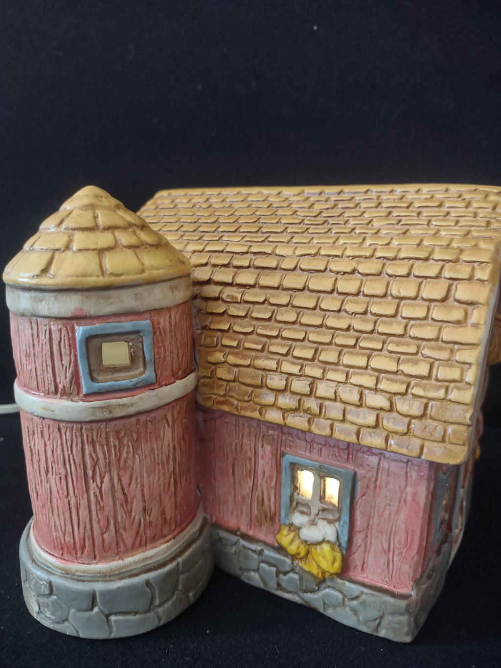 Vintage Lighted Ceramic Barn Silo Animals On Off Switch (Lot 3583)