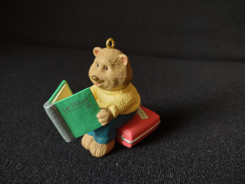 Hallmark 1995 Dad to Be Bear Figurine ornament Christmas (lot 1605)