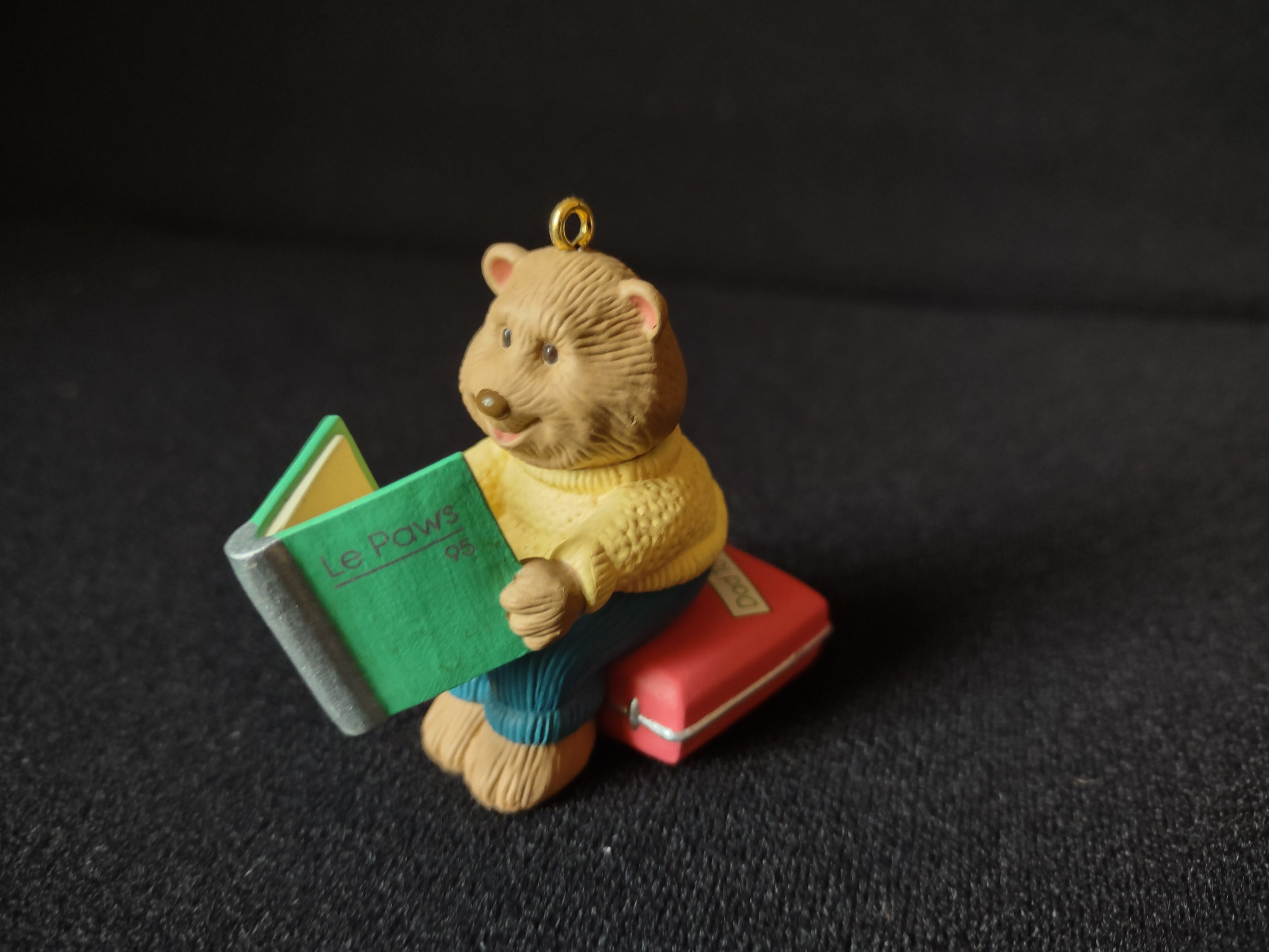 Hallmark 1995 Dad to Be Bear Figurine ornament Christmas (lot 1605)