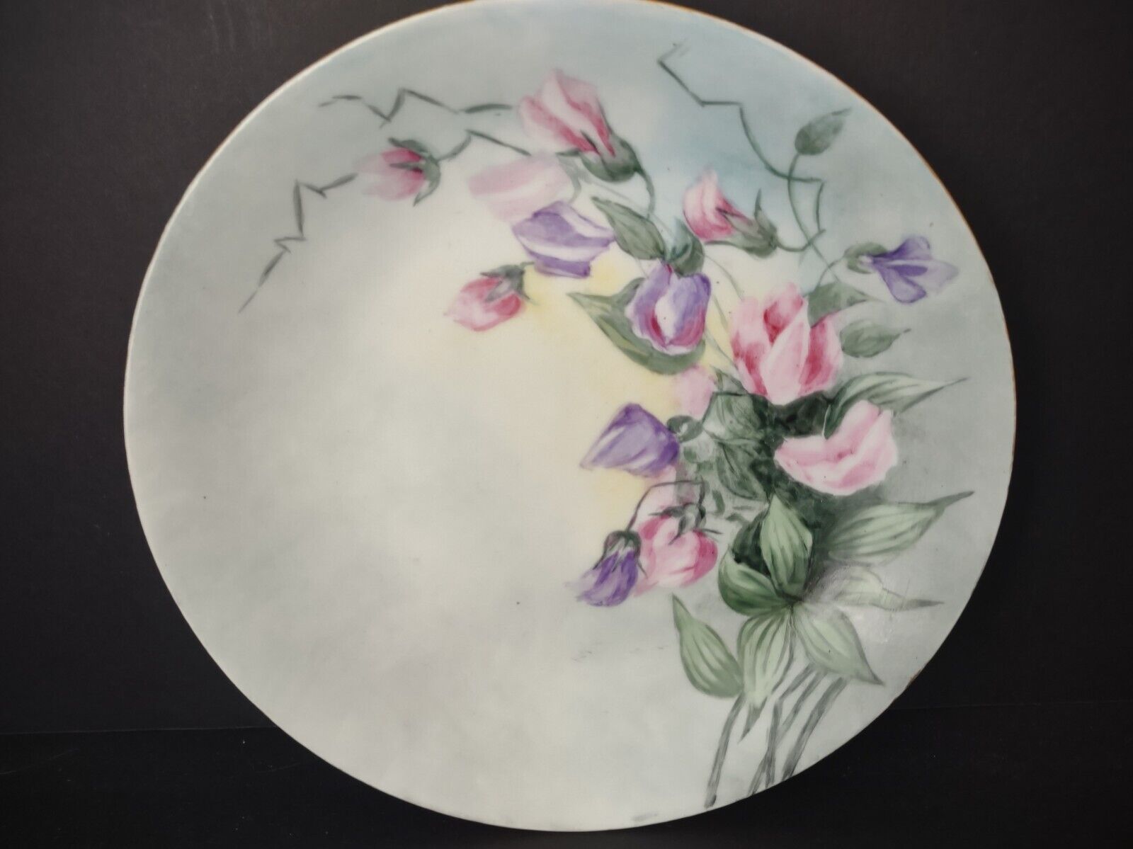 Limoges Gold Trim Salad Luncheon Pink Purple Flower Plate (lot 631)