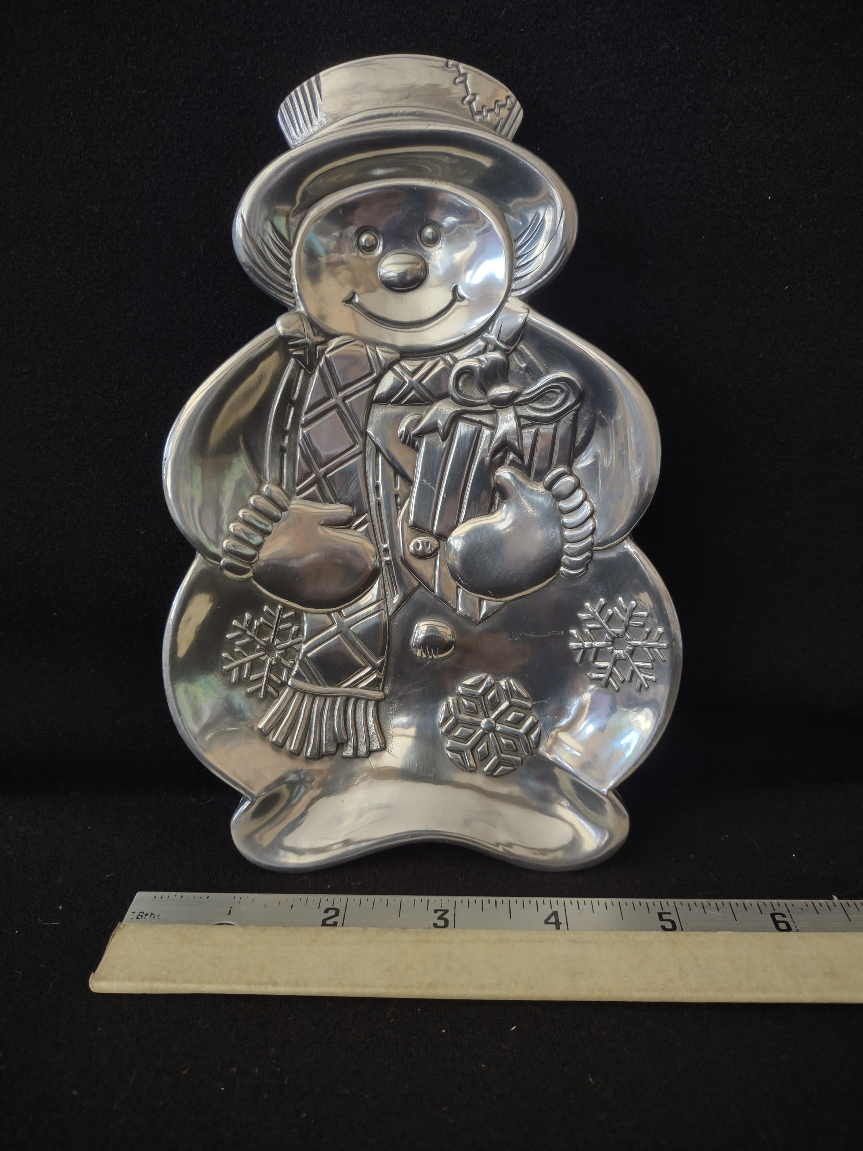 Christmas Snowman Pewter Colored Candy Dish Snowflakes Gift Scarf Hat (Lot 4167