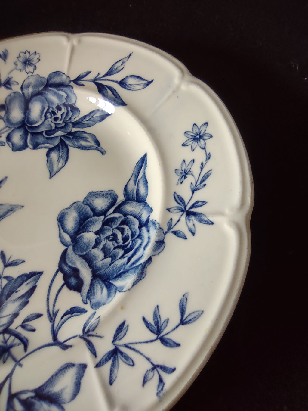 Vintage Johnson Bros Small Plate Windsor Ware Warwick Blue White x 3 (lot 5658)