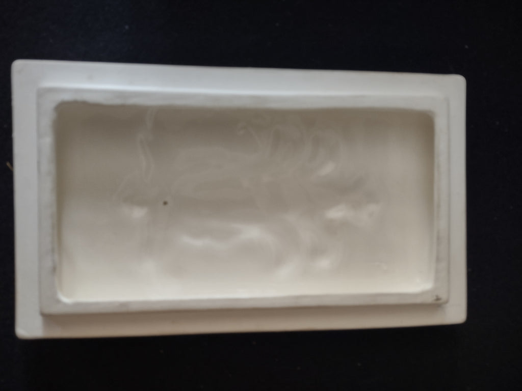 Vintage Trinket Box Raised Patterns Crossed Arrow Mark On Bottom (Lot 3319)