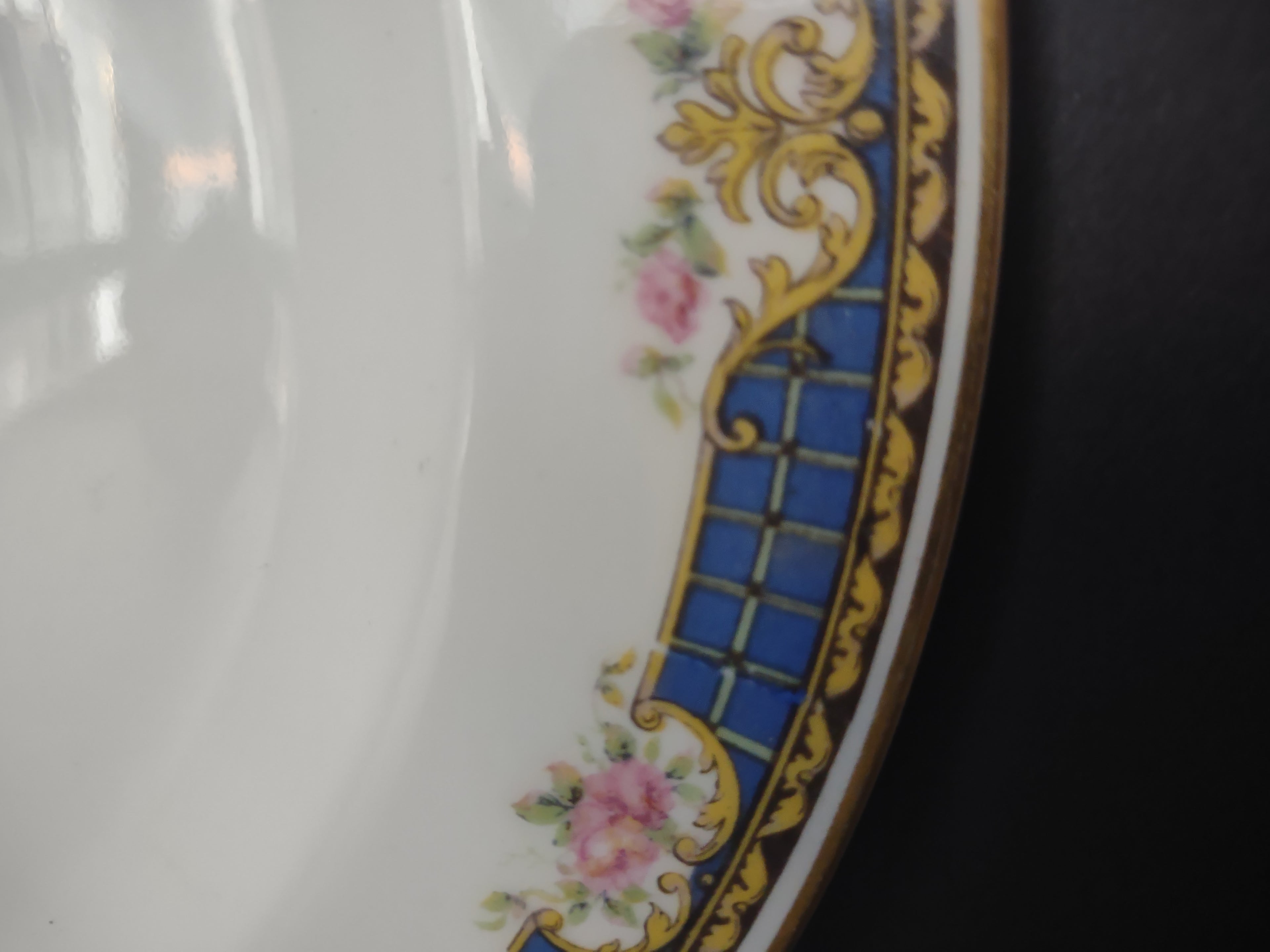 Haviland France Limoges Dinner Plate Blue Trim (lot 1005)