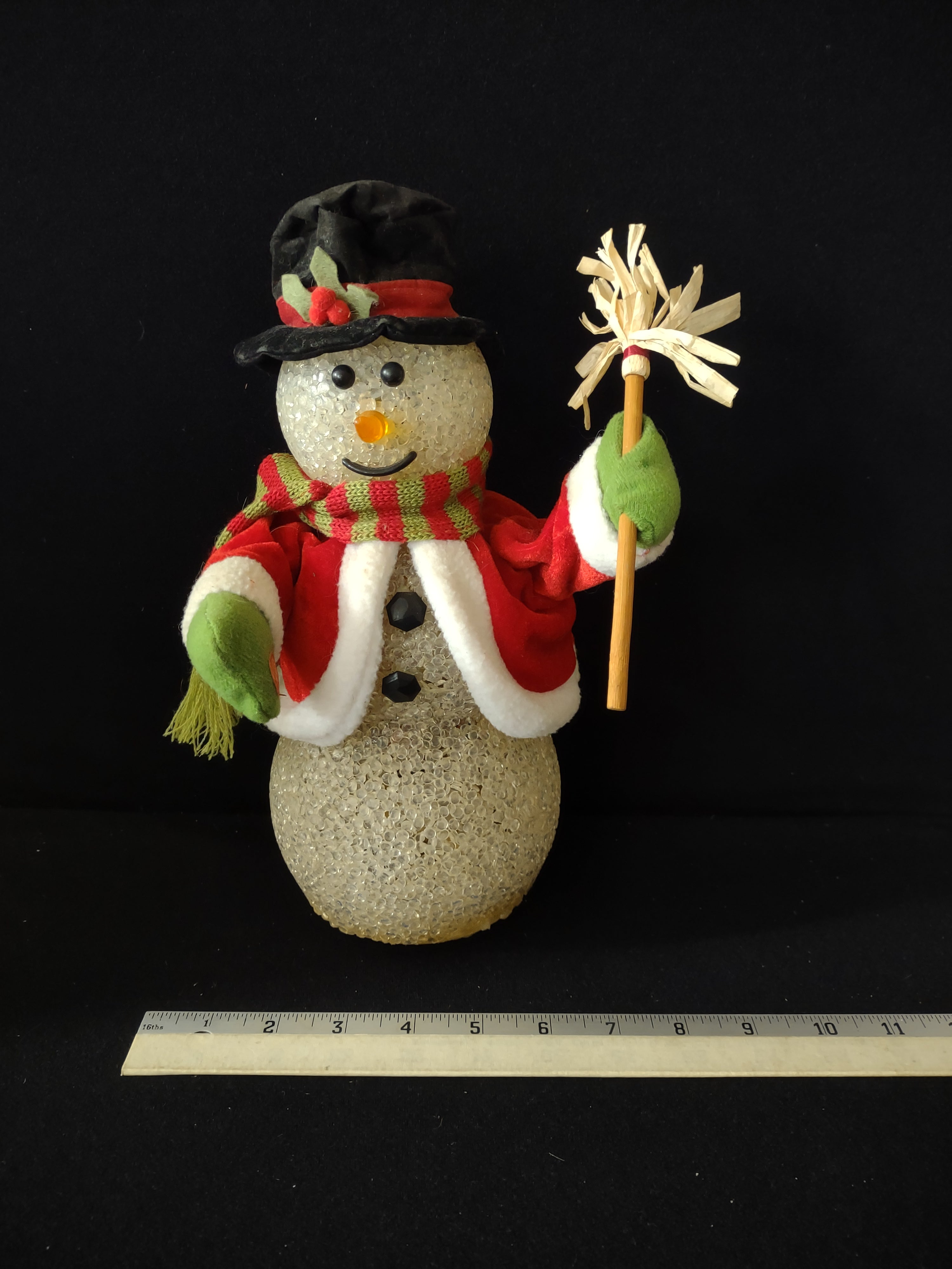 Vintage Christmas/Winter Animated Plastic Snowman Winter Wonder Land (Lot 3675)