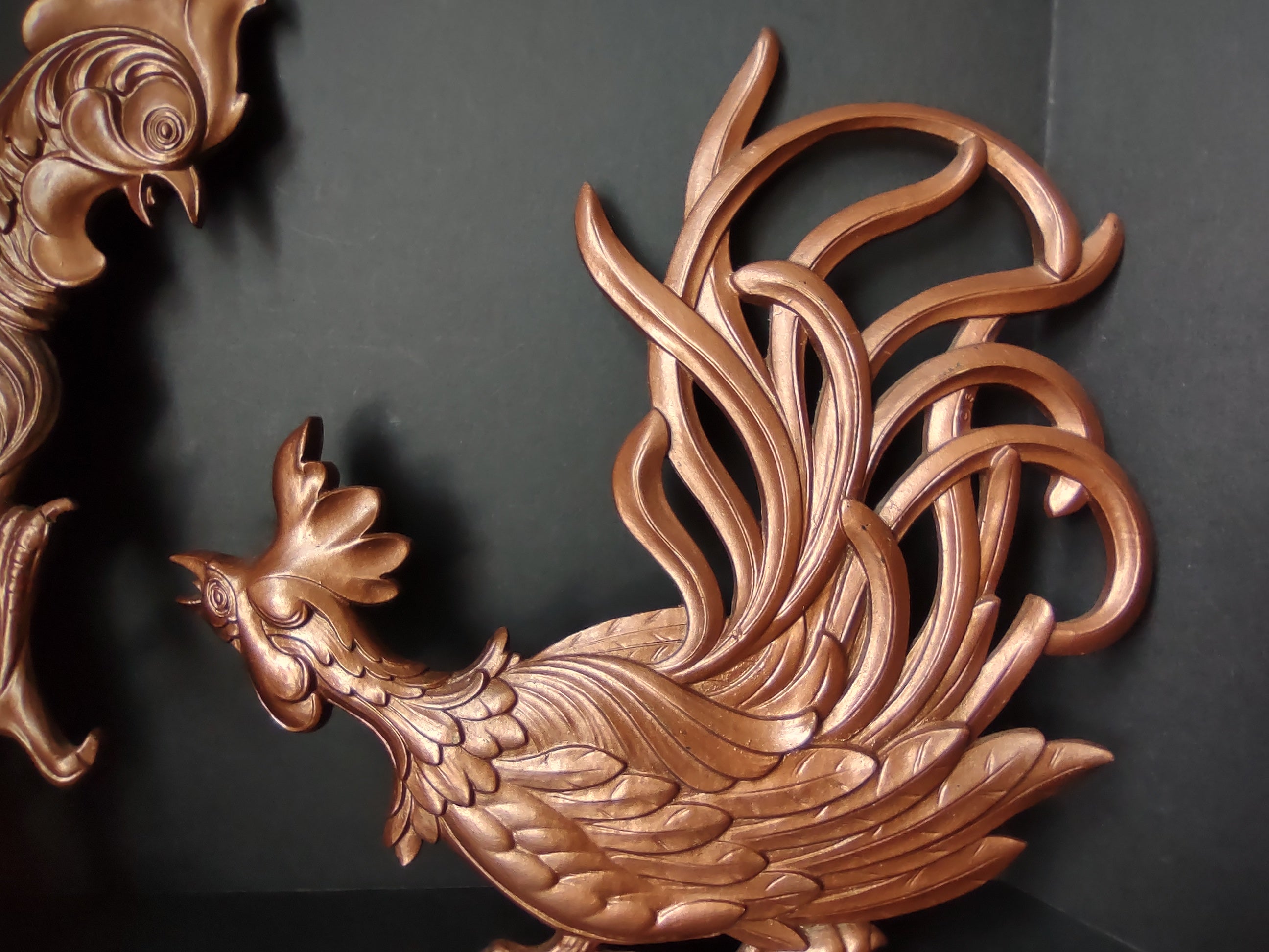 Vintage Syroco Kitchen Cottage Wall Roosters (lot 1771)
