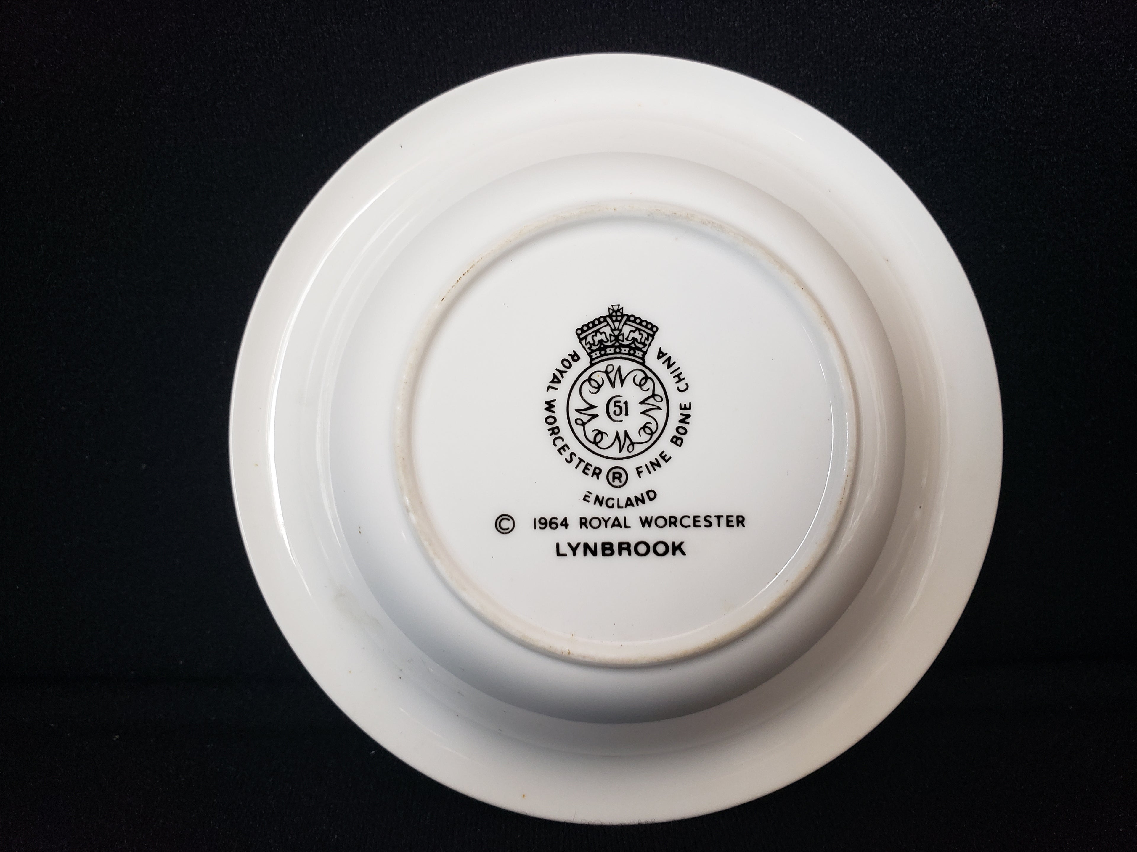Vintage Royal Worcester Lynbrook" 4-1/2" Small Plate (lot 2054)