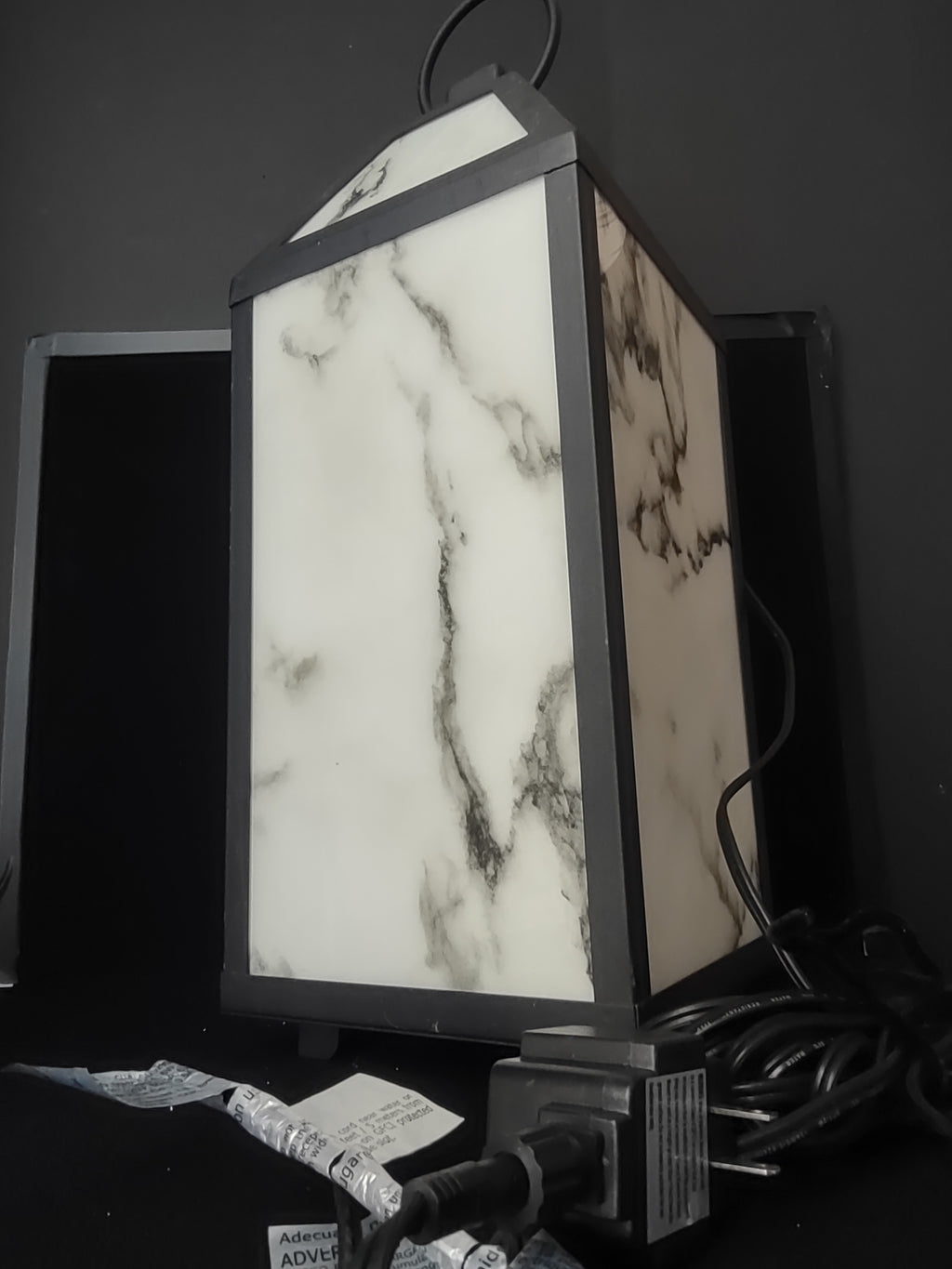 LED Lantern with Marble Finish Metal and Acrylic Indoor Outdoor 19 ft Cord (lot 2368)