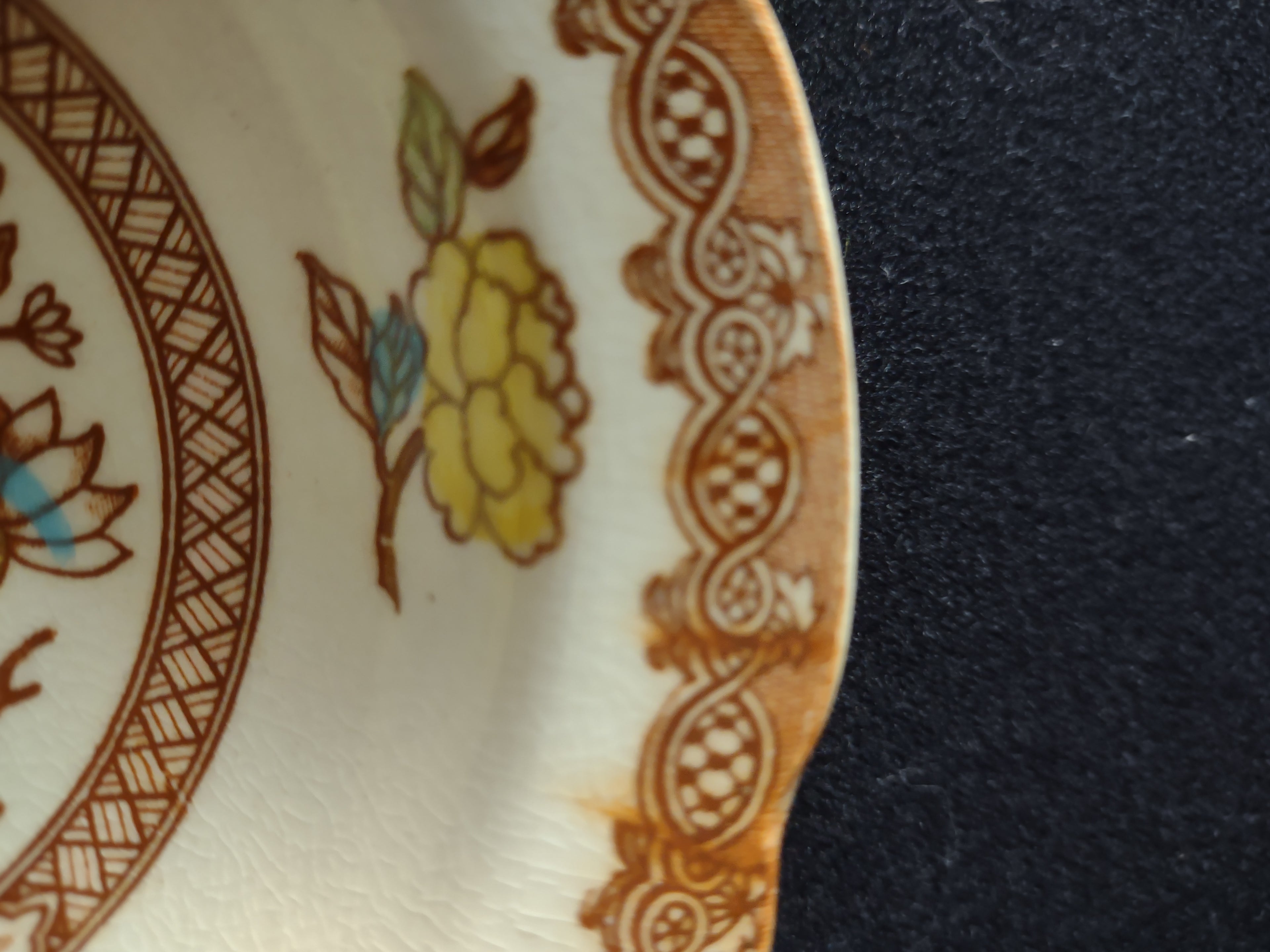 Vintage Maruta Japan Indian Tree 5-1/2" Bowl Floral Brown White (Lot 5055)