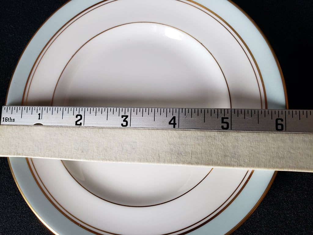 Vintage Royal Worcester Howard Bread or Dessert Plate 6" (lot 2104)