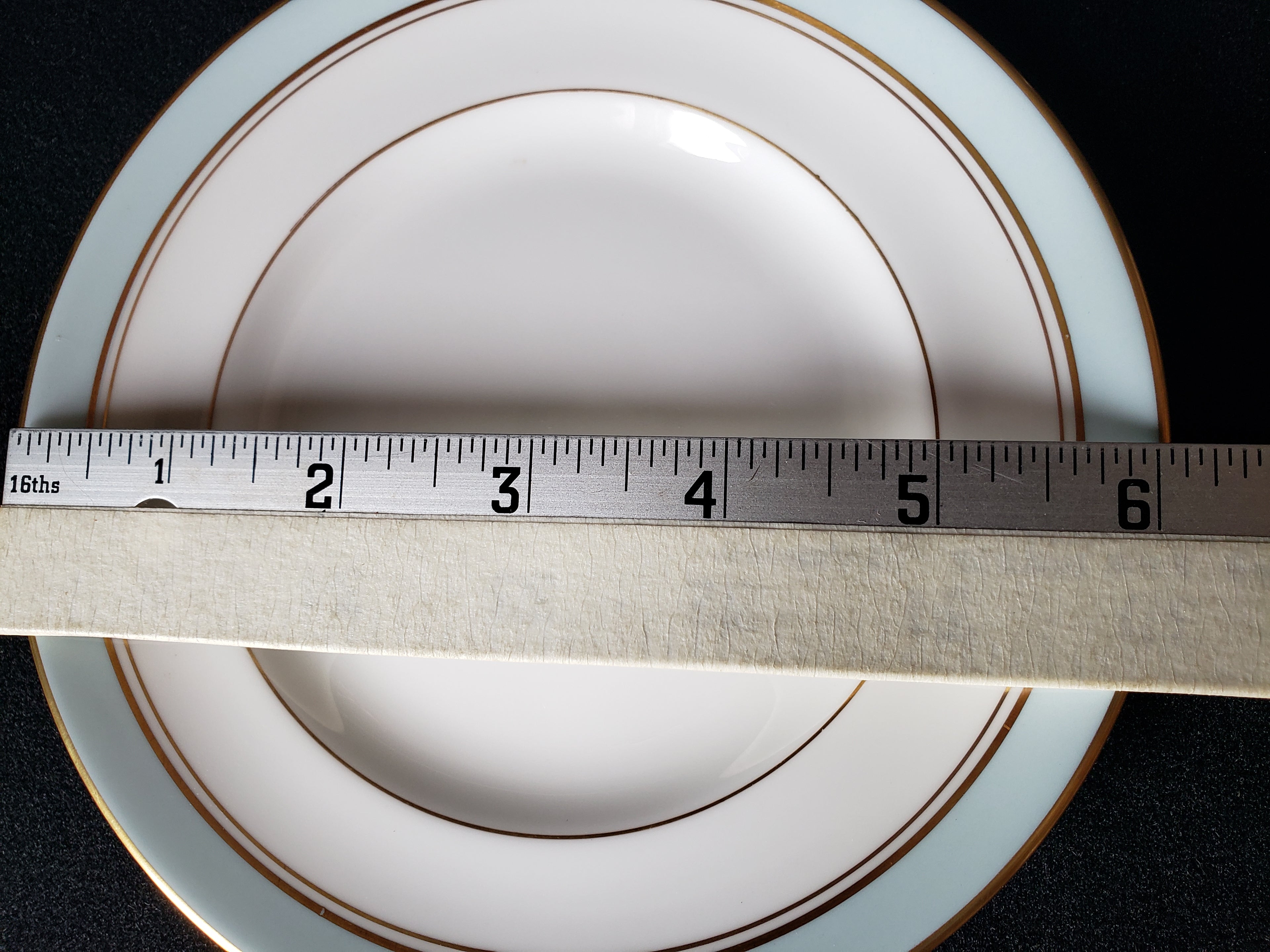 Vintage Royal Worcester Howard Bread or Dessert Plate 6" (lot 2104)